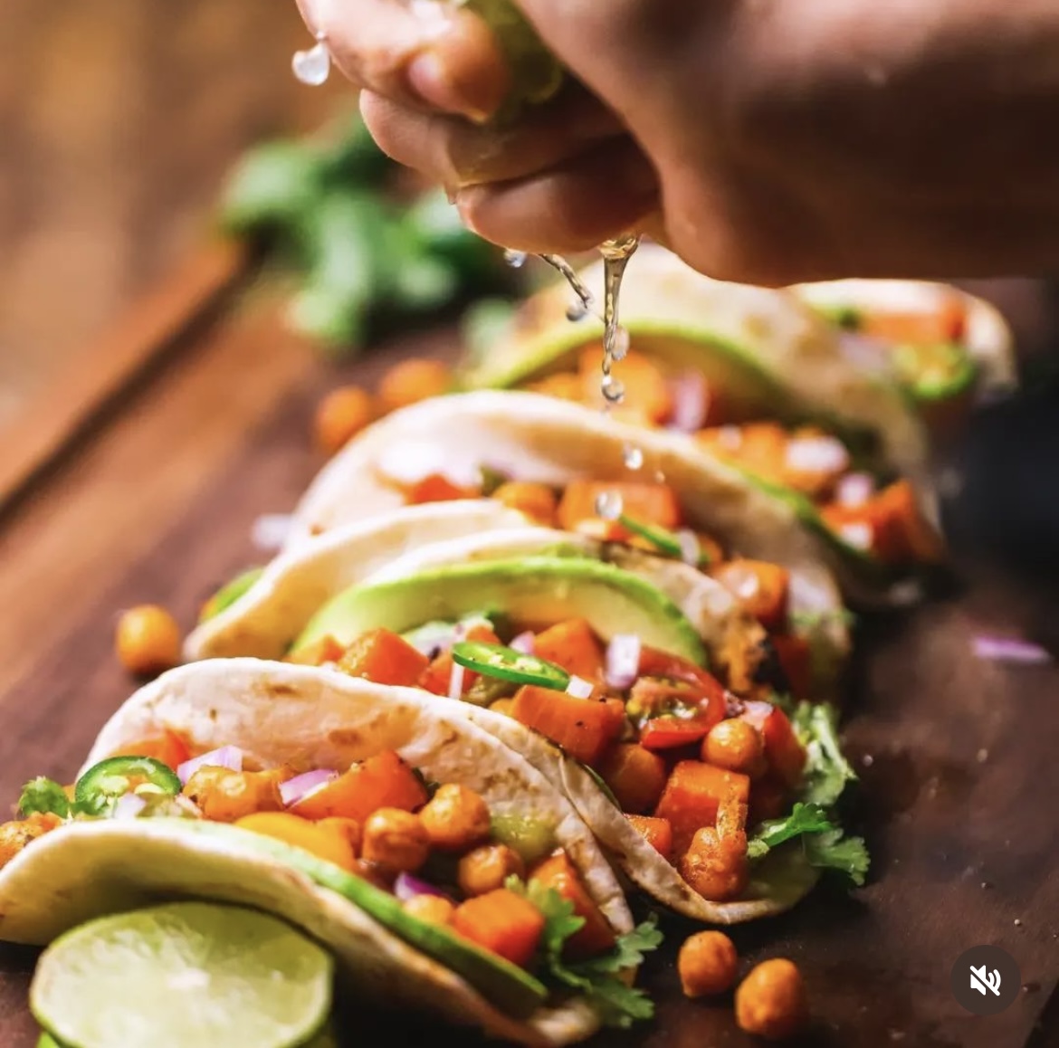 London event catering: vibrant customizable tacos for parties.