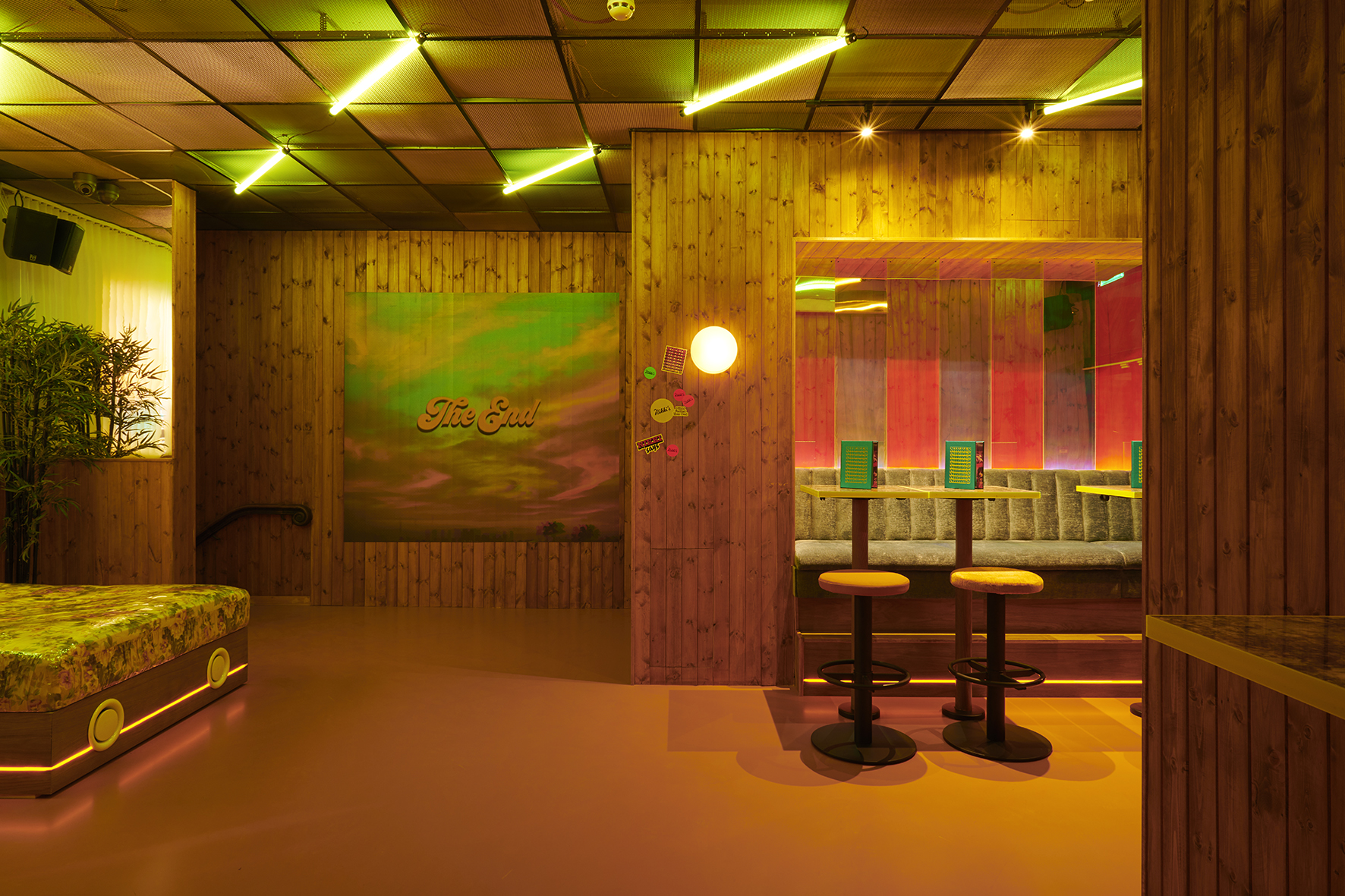 Whole Venue - lk1ab1okw5w.jpg