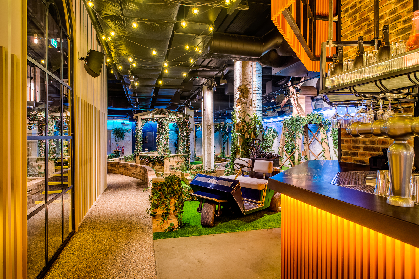 Swingers City (Exclusive hire) - a11yc21o0x3.jpg