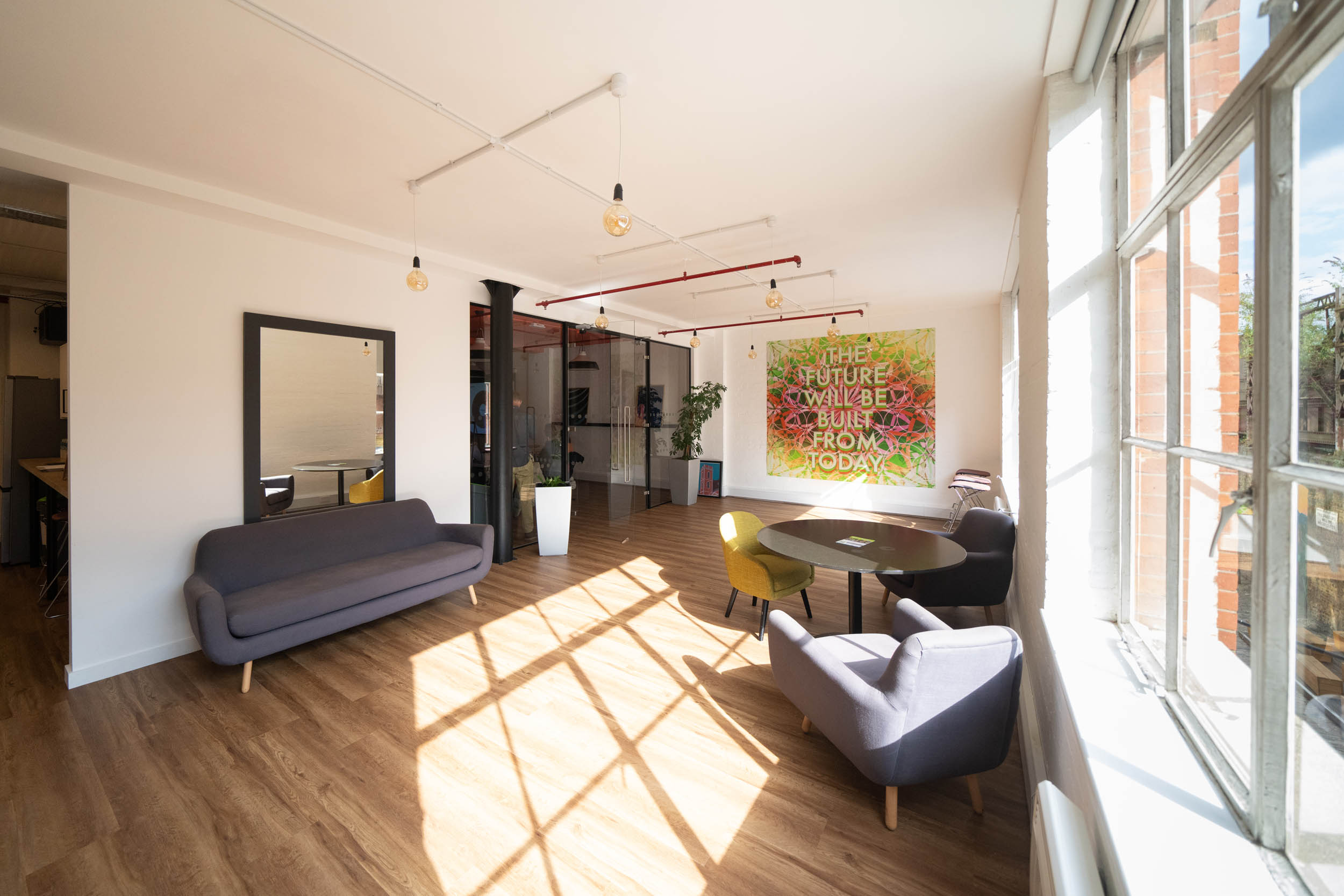 Bright modern meeting space at The Hive, London Bridge, ideal for collaboration and creativity.