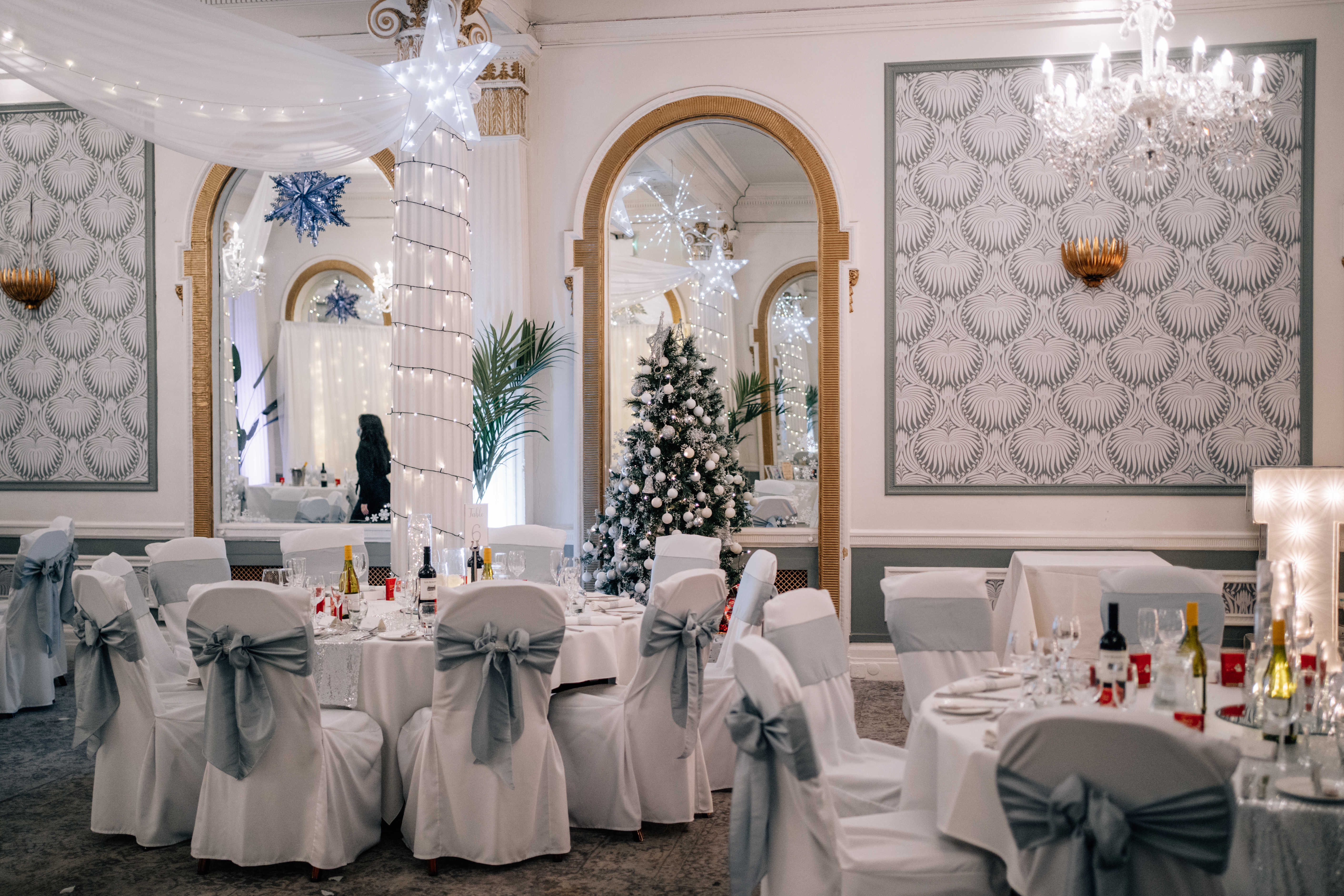 Ballroom - e63bac75-4ffb-41de-9275-7b1a4827d35d.jpg