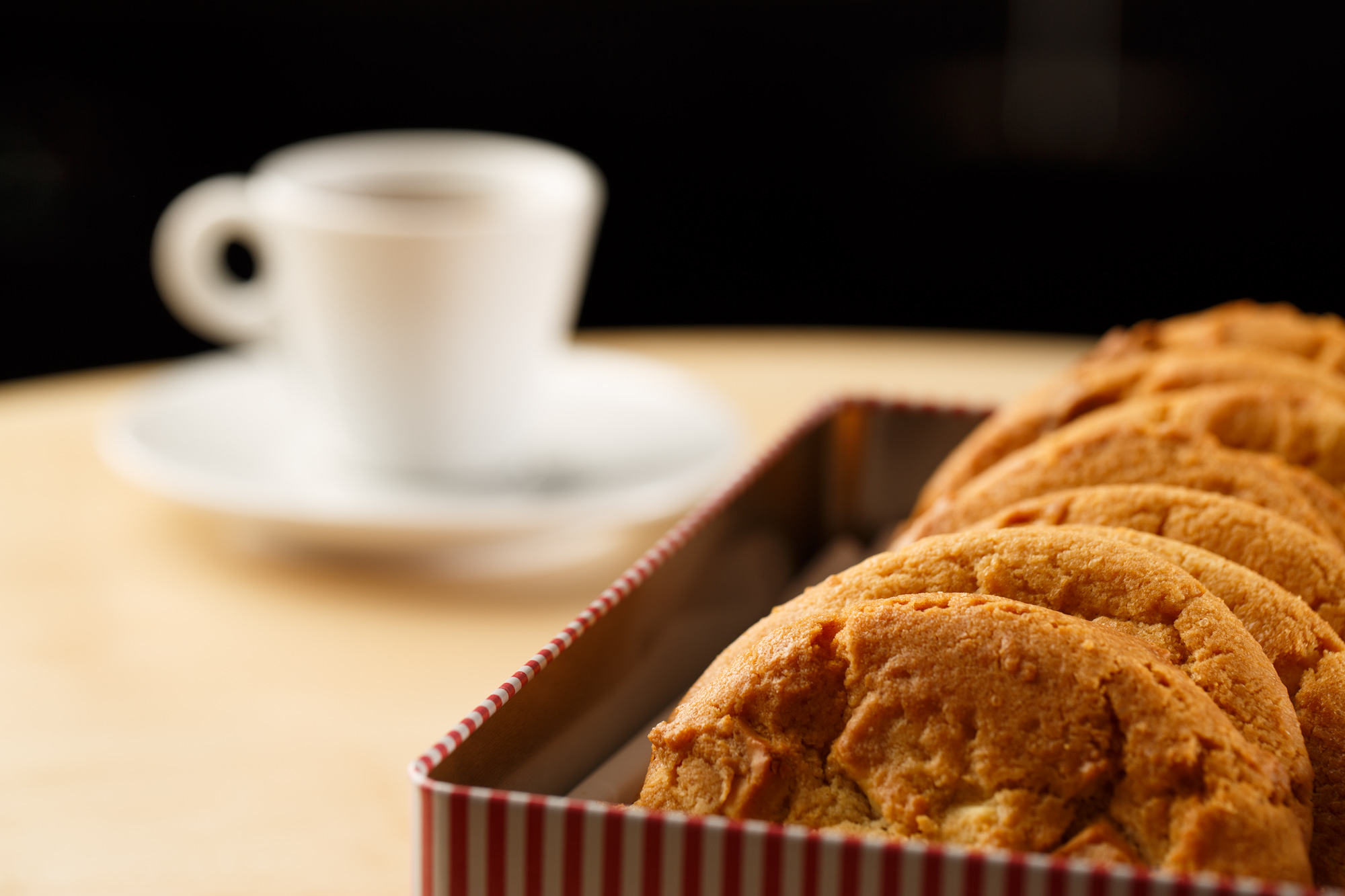 Coast View 2 meeting break with cookies and coffee at Mercure Brighton Seafront Hotel.