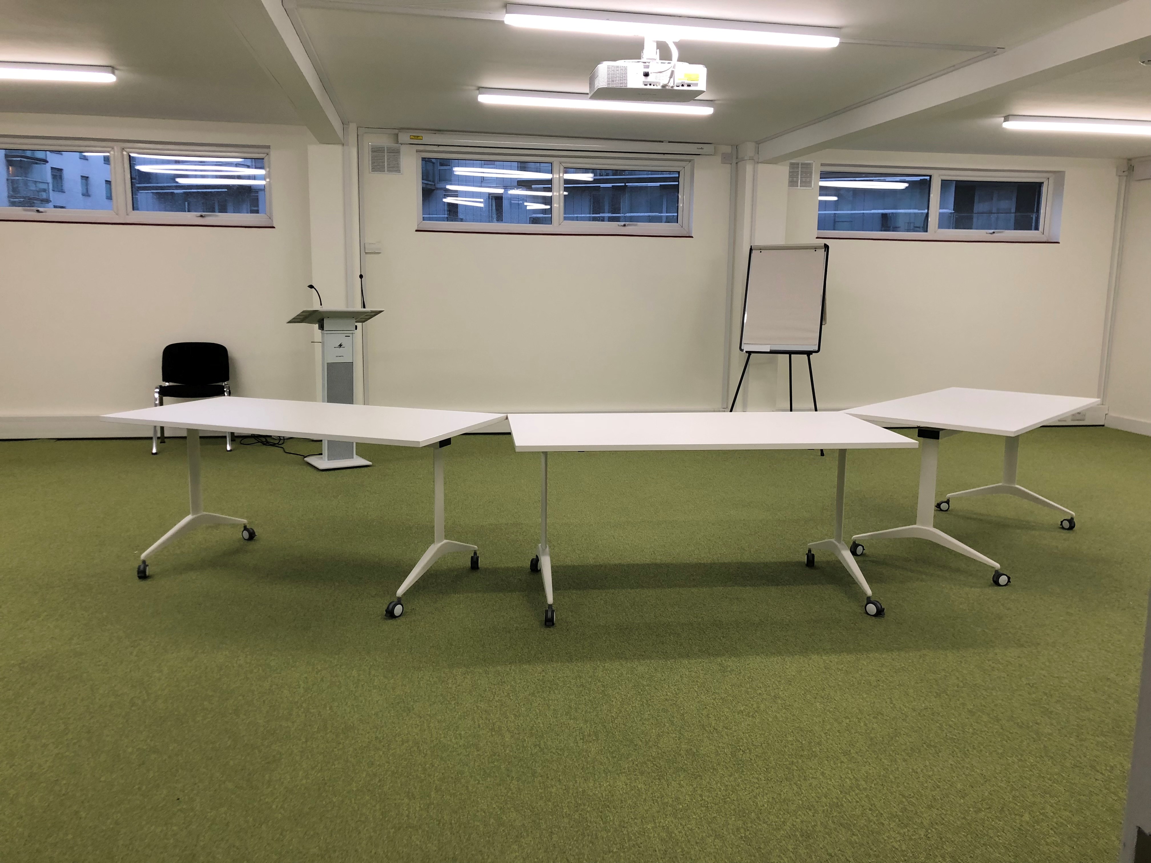 Training Room LEARN  - mn1im0iab3x.jpg