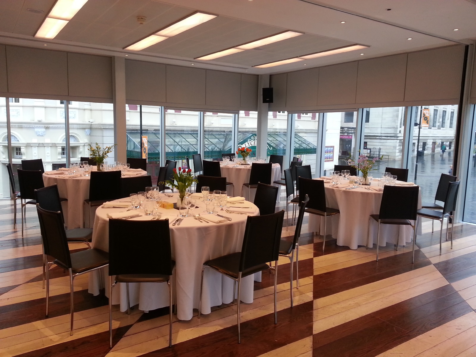 Adelphi Room - i3zconof1ml.jpg