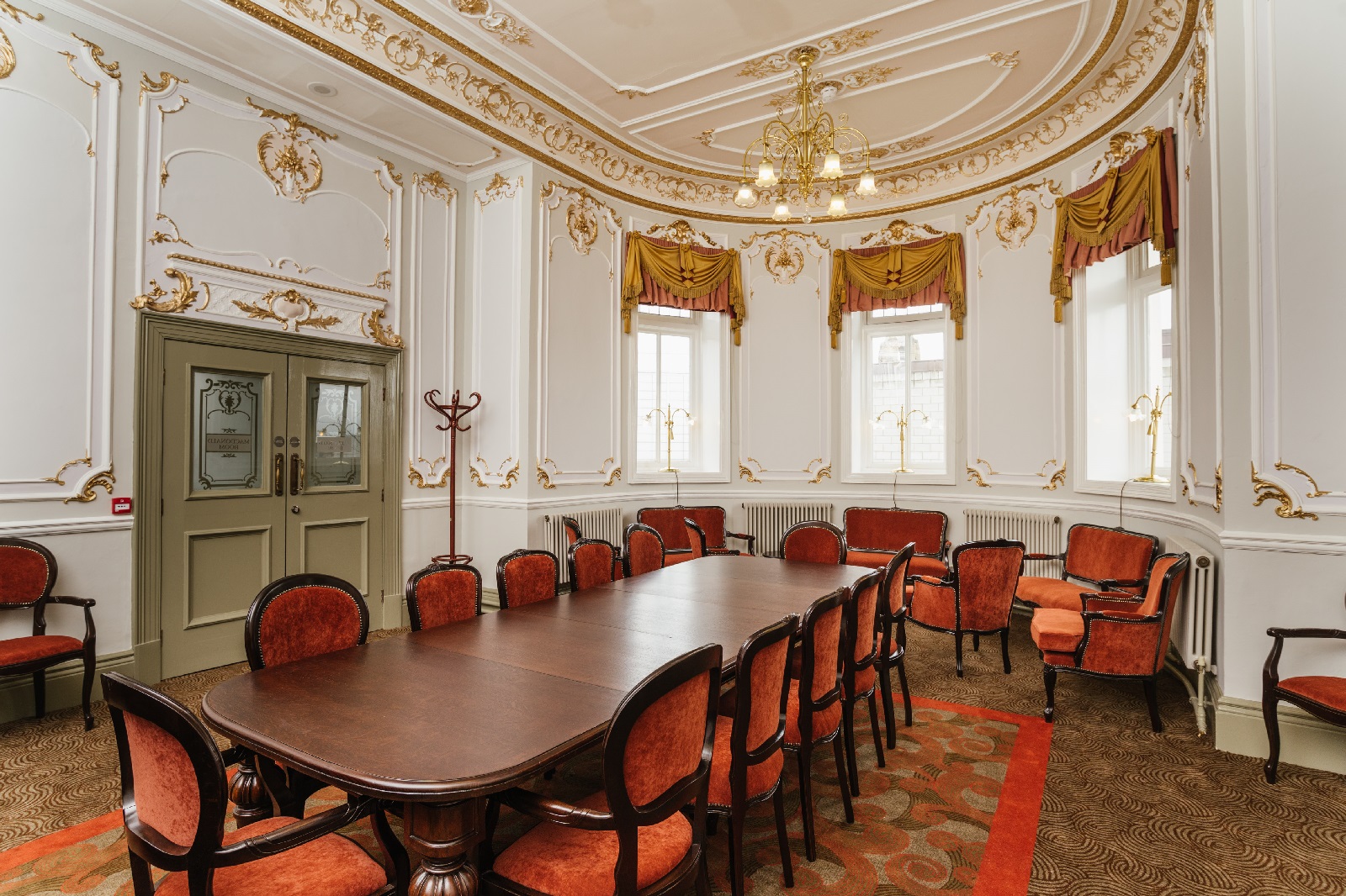 MacDonald Room - enkxrmxnozj.jpg