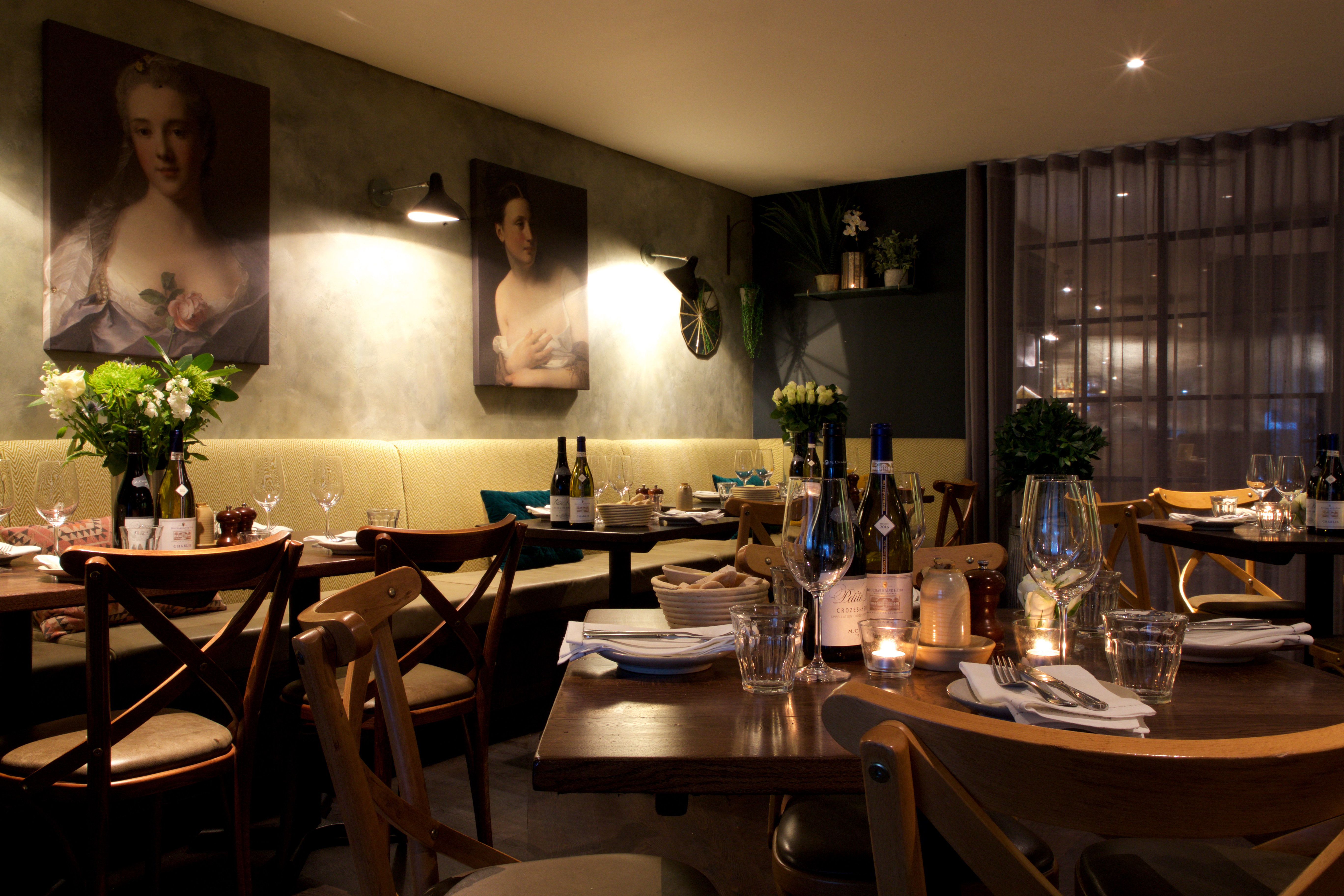 Deluxe private dining room at Brasserie Blanc Southbank, ideal for corporate dinners and events.
