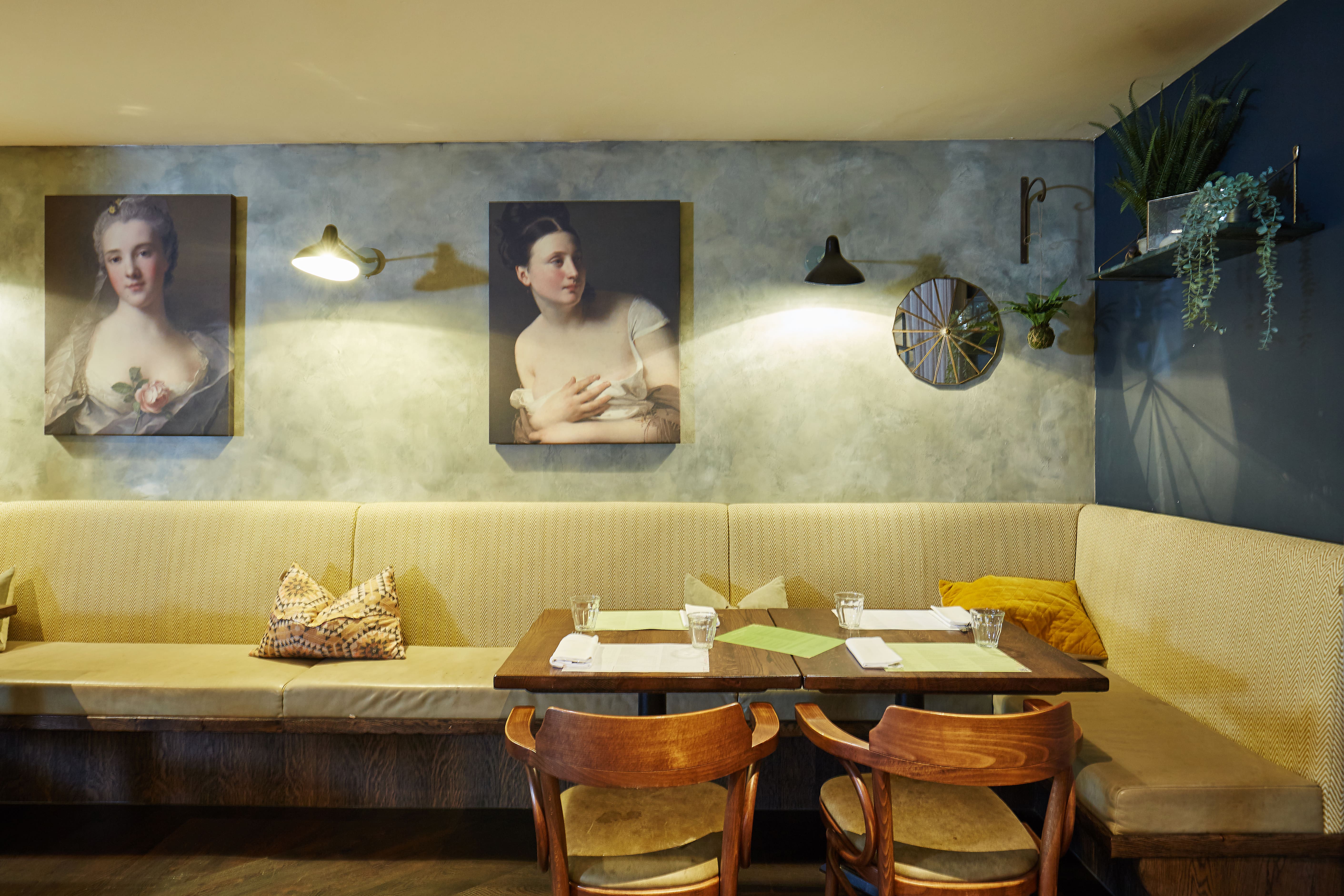 Cozy Deluxe private room at Brasserie Blanc Southbank for intimate meetings and events.