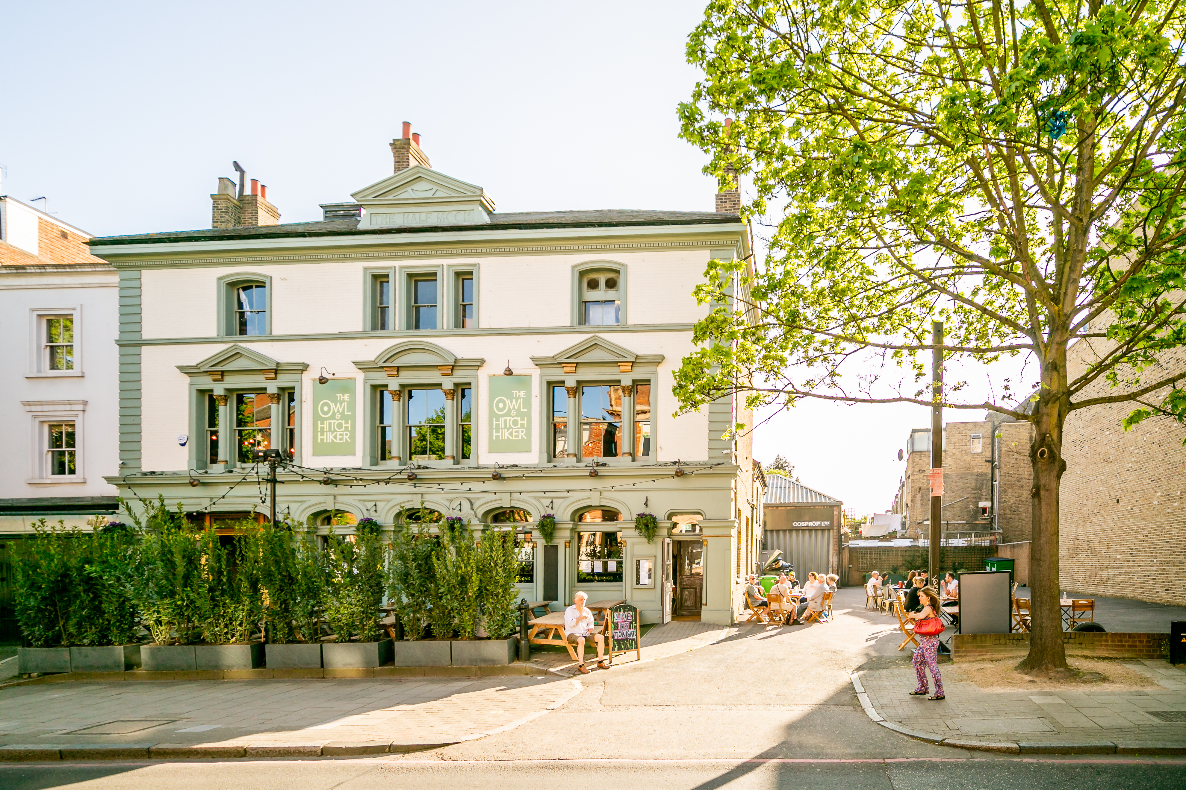 Charming outdoor function room at Eddie's Bar, ideal for casual gatherings and events.