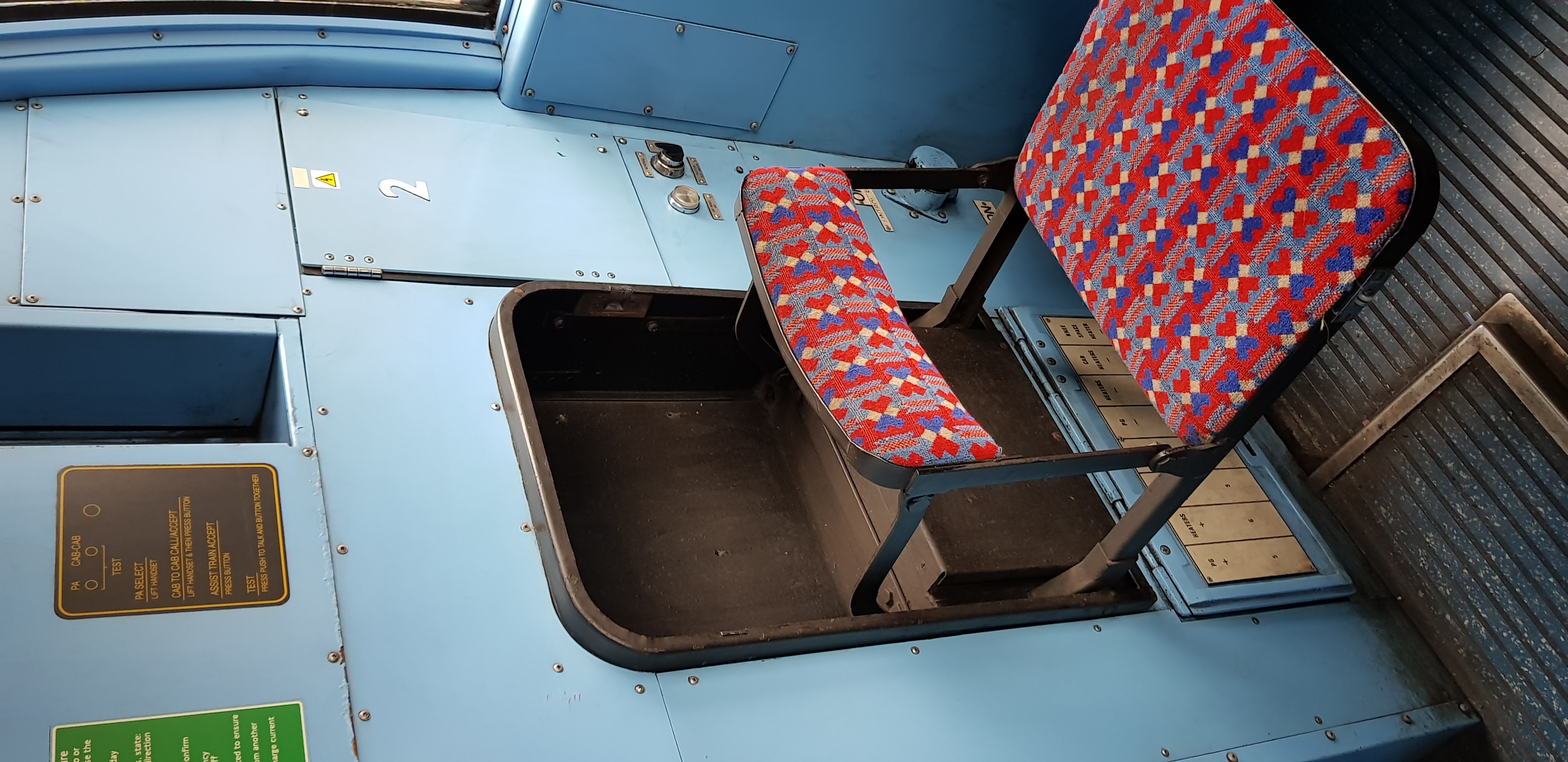 Victoria Line cab - xs0ejejqwgt.jpg