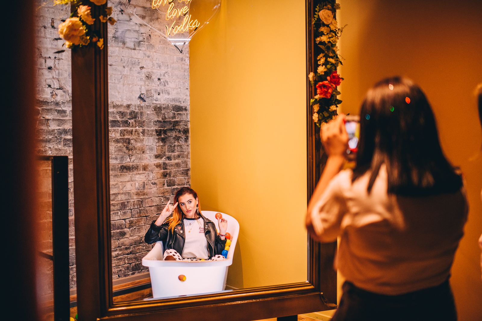 Skye Bar - sx5zmcfthz3.jpg