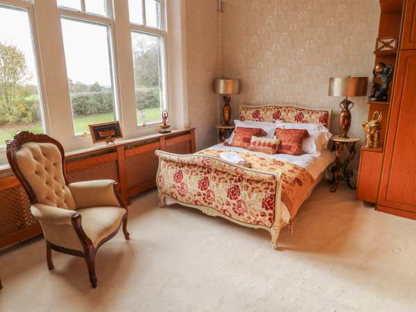 Whole Space  - p34mc0zyxng.JPG