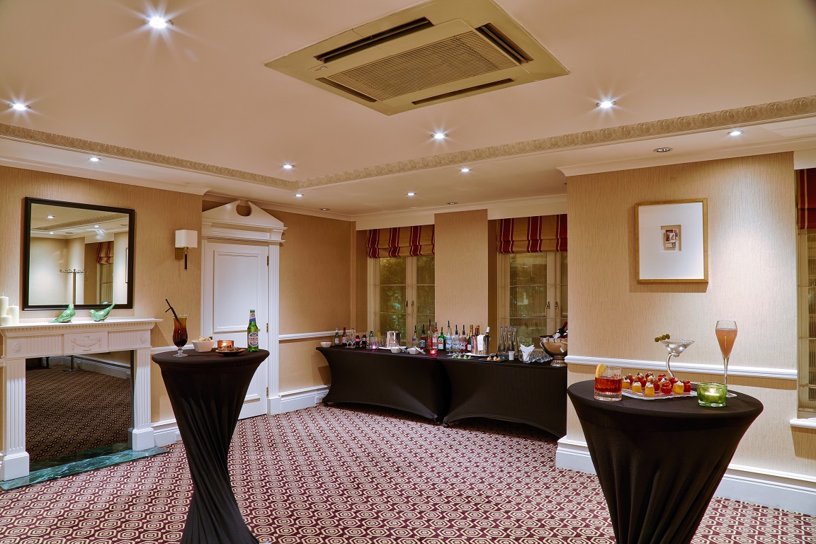Elegant Lancaster Suite at St Ermin’s Hotel for networking and cocktail receptions.