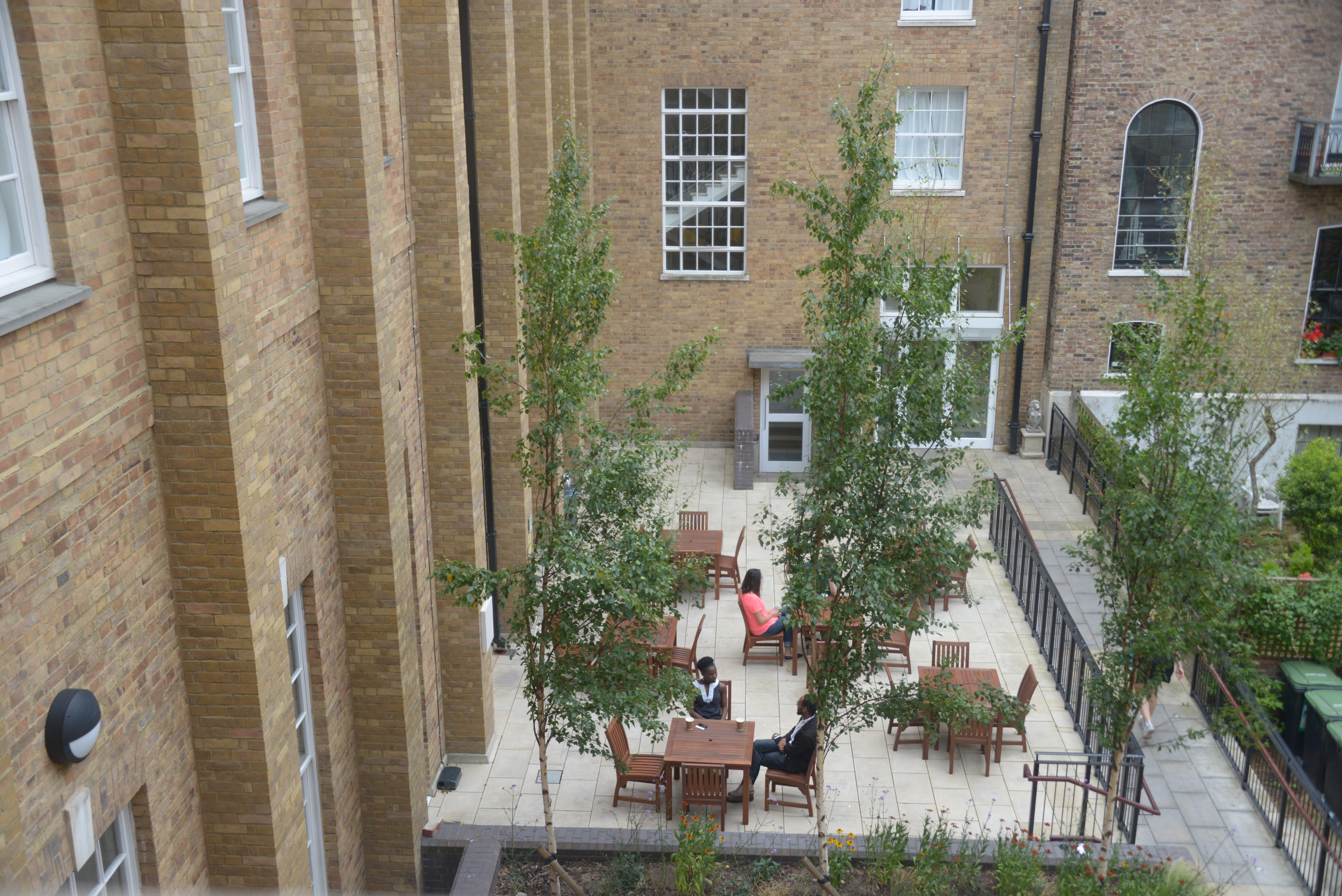 William Goodenough Small Common Room outdoor space for networking and casual meetings.