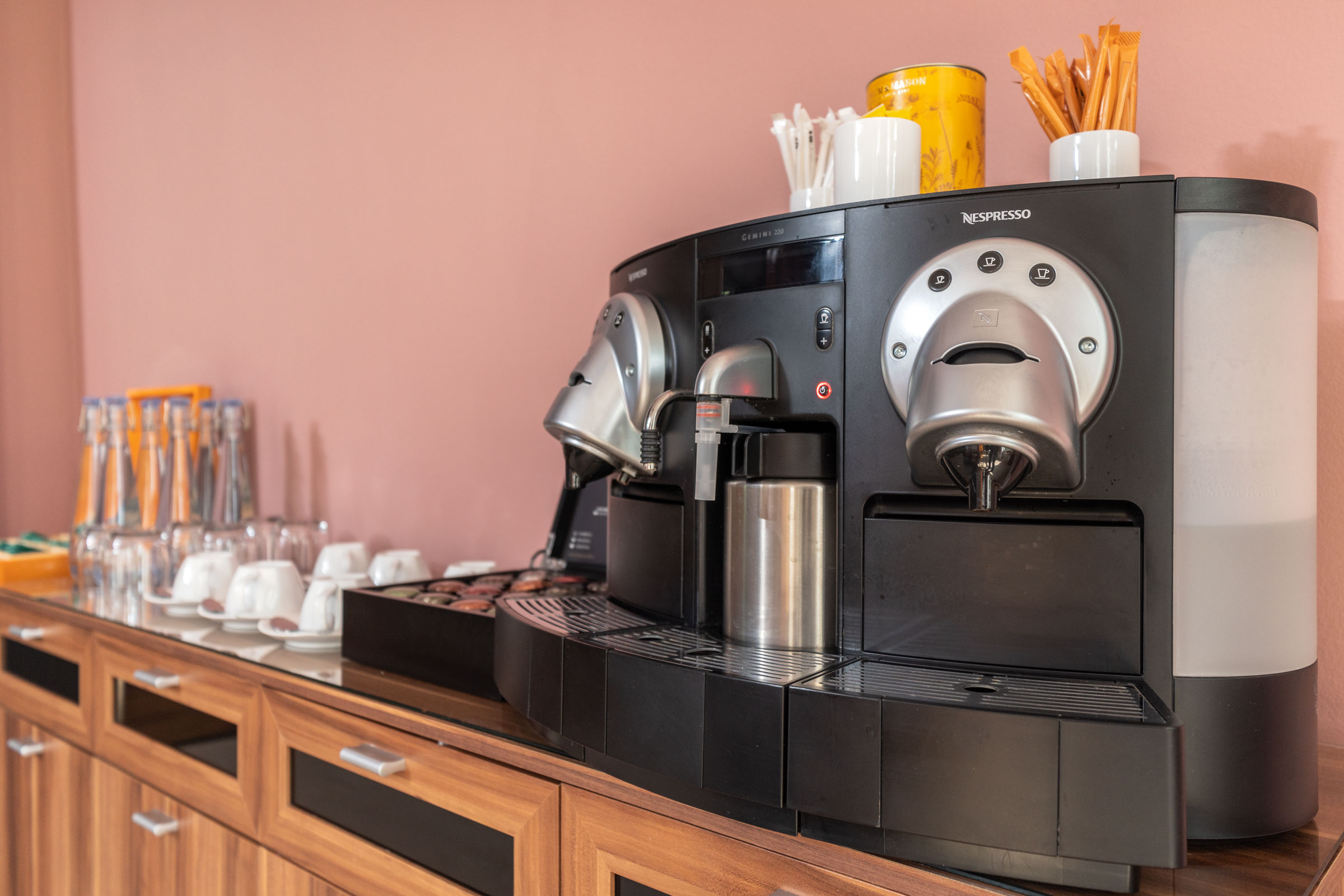 Russell Square Meeting room  - jg3kuun4mgz.jpg