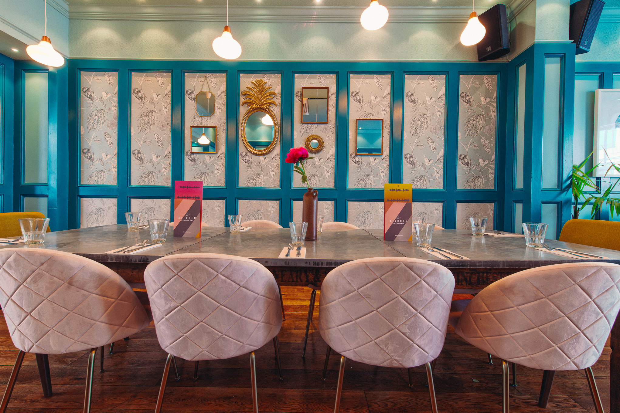 Lounge Bar - 0zxhl2ujkv1.jpg