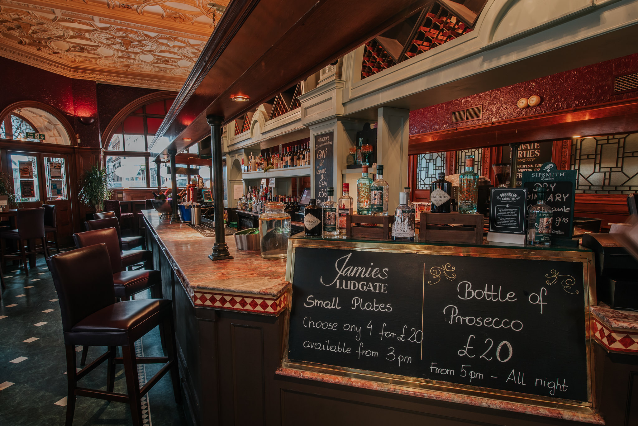 Stylish bar at Whole Venue, Jamies Ludgate Hill, perfect for networking events and meetings.