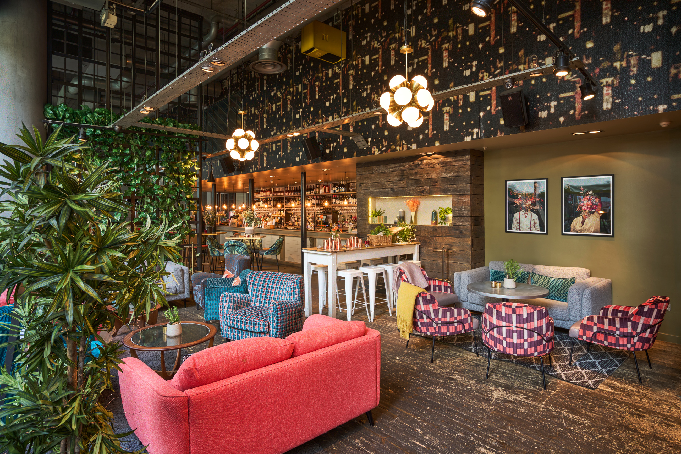 Full Venue - yid0yqeei5j.jpg