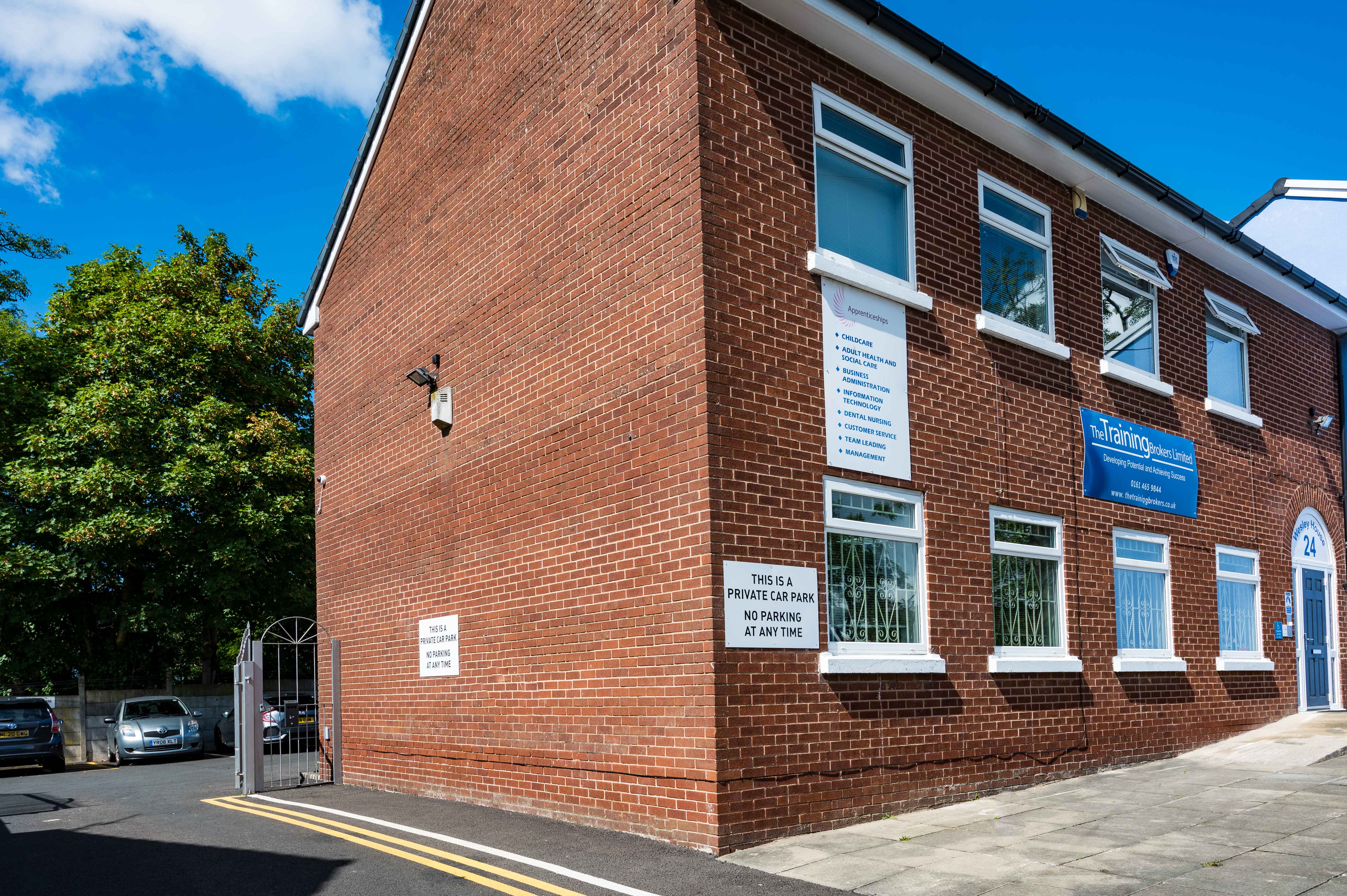 Training Room 1 - h4laeymjtjf.jpg