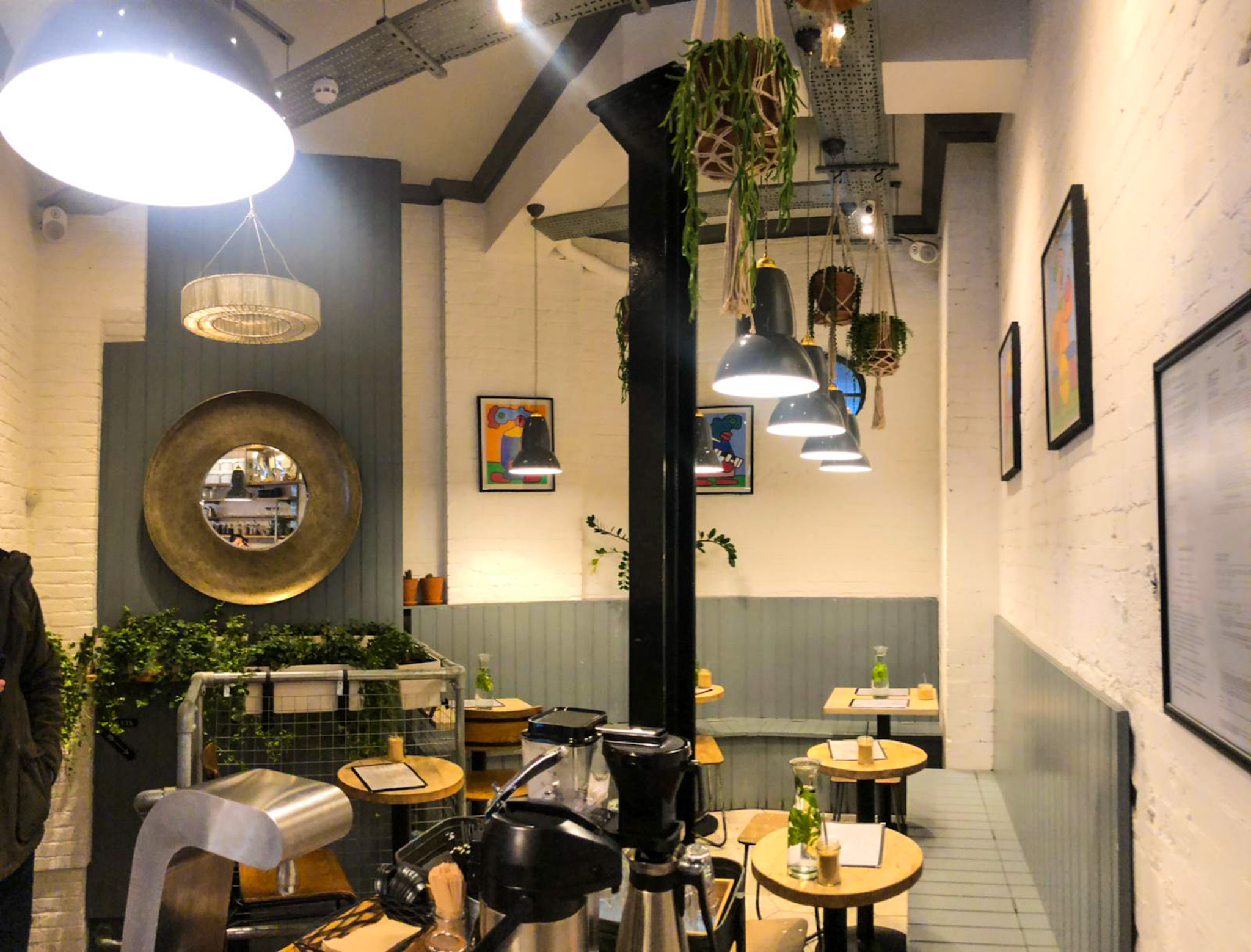 Stylish venue in Clerkenwell with natural light, ideal for meetings and events.