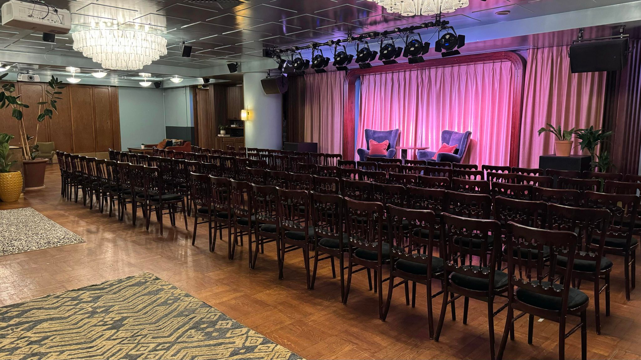 White City Studio - hvrhqhjrc5b.jpg