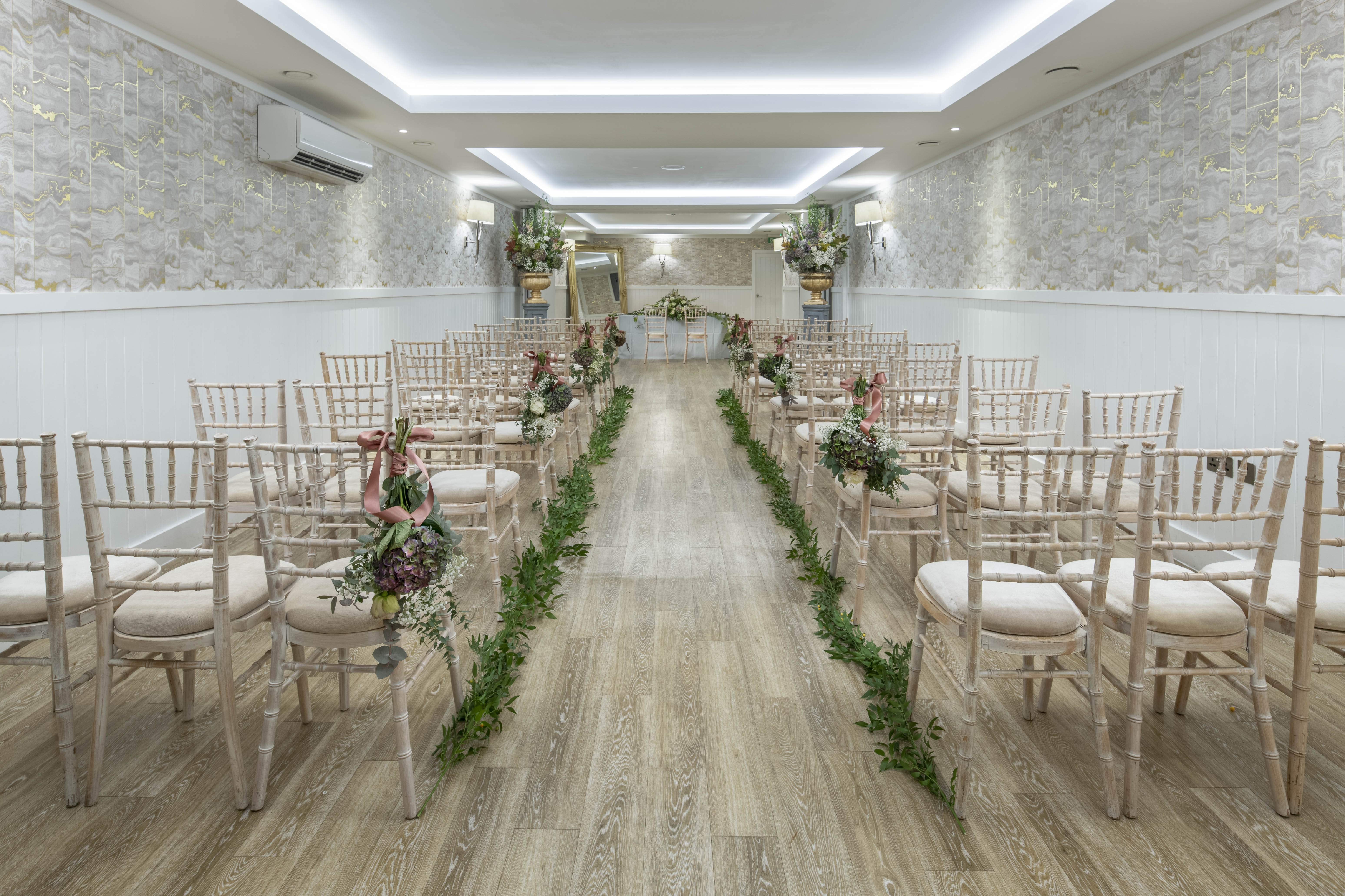 The Vaults - gjmtutoq4ix.jpg