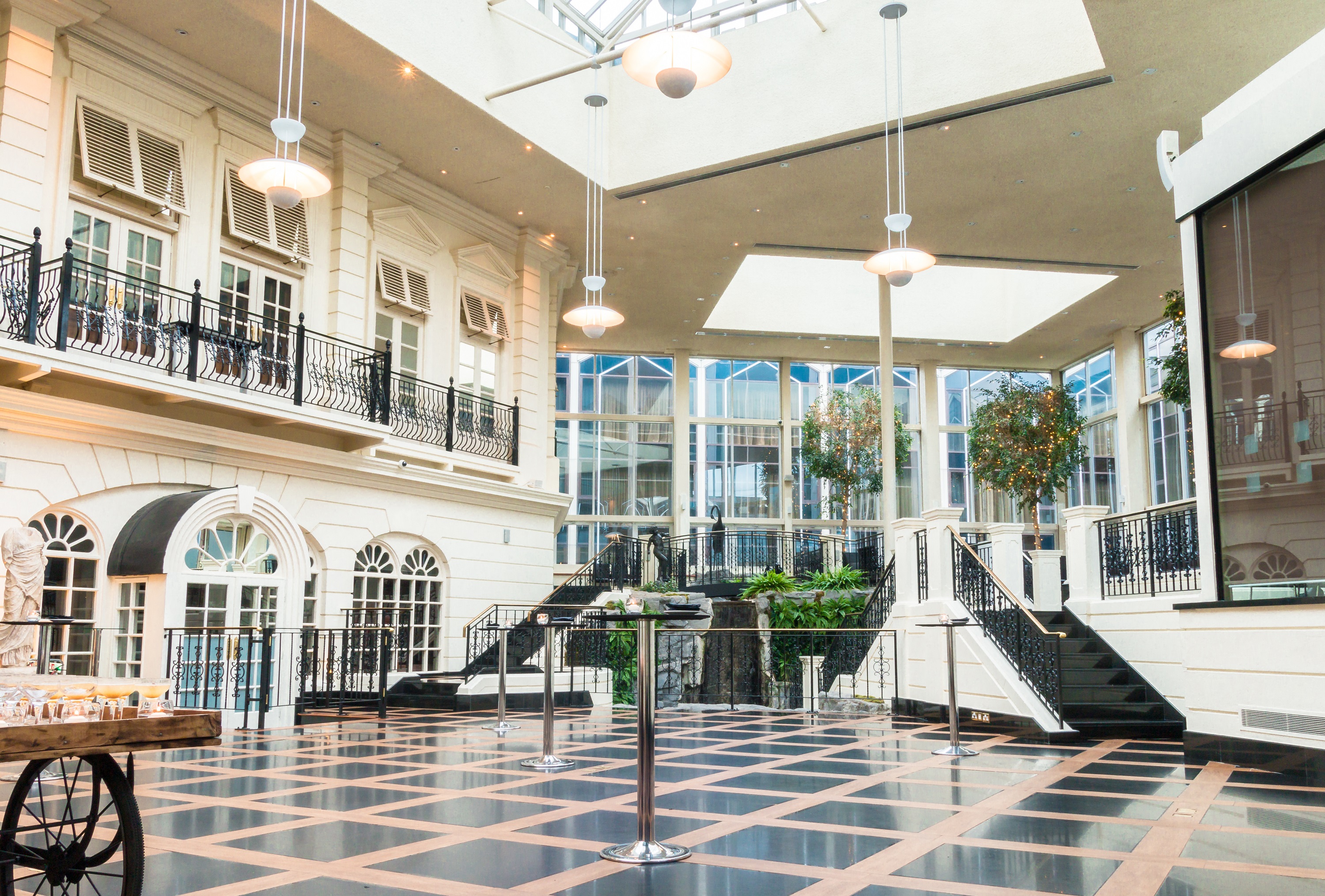 Newbury Suite 1 at Radisson Blu Heathrow, spacious venue for corporate events and gatherings.