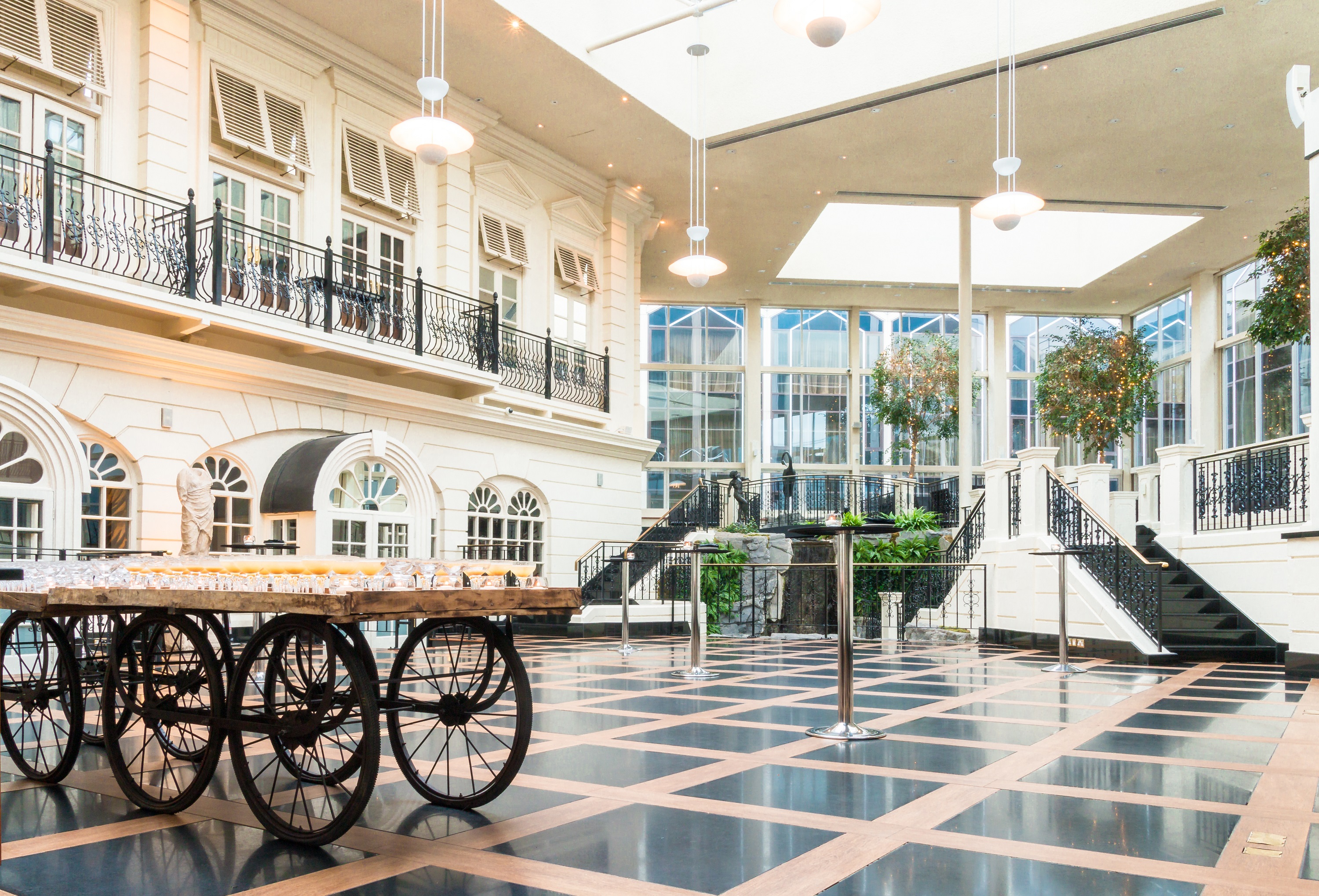 Elegant Newbury Suite 1 at Radisson Blu Heathrow, ideal for meetings and events.