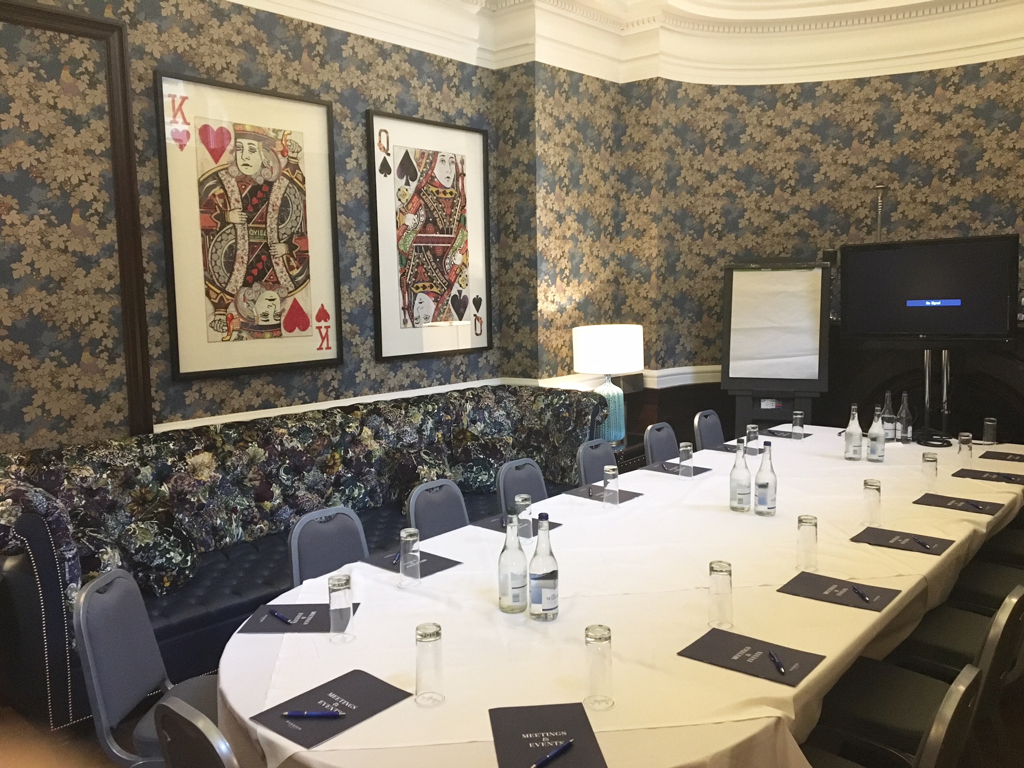 The Blue Room - cgvwgnvldxs.jpg