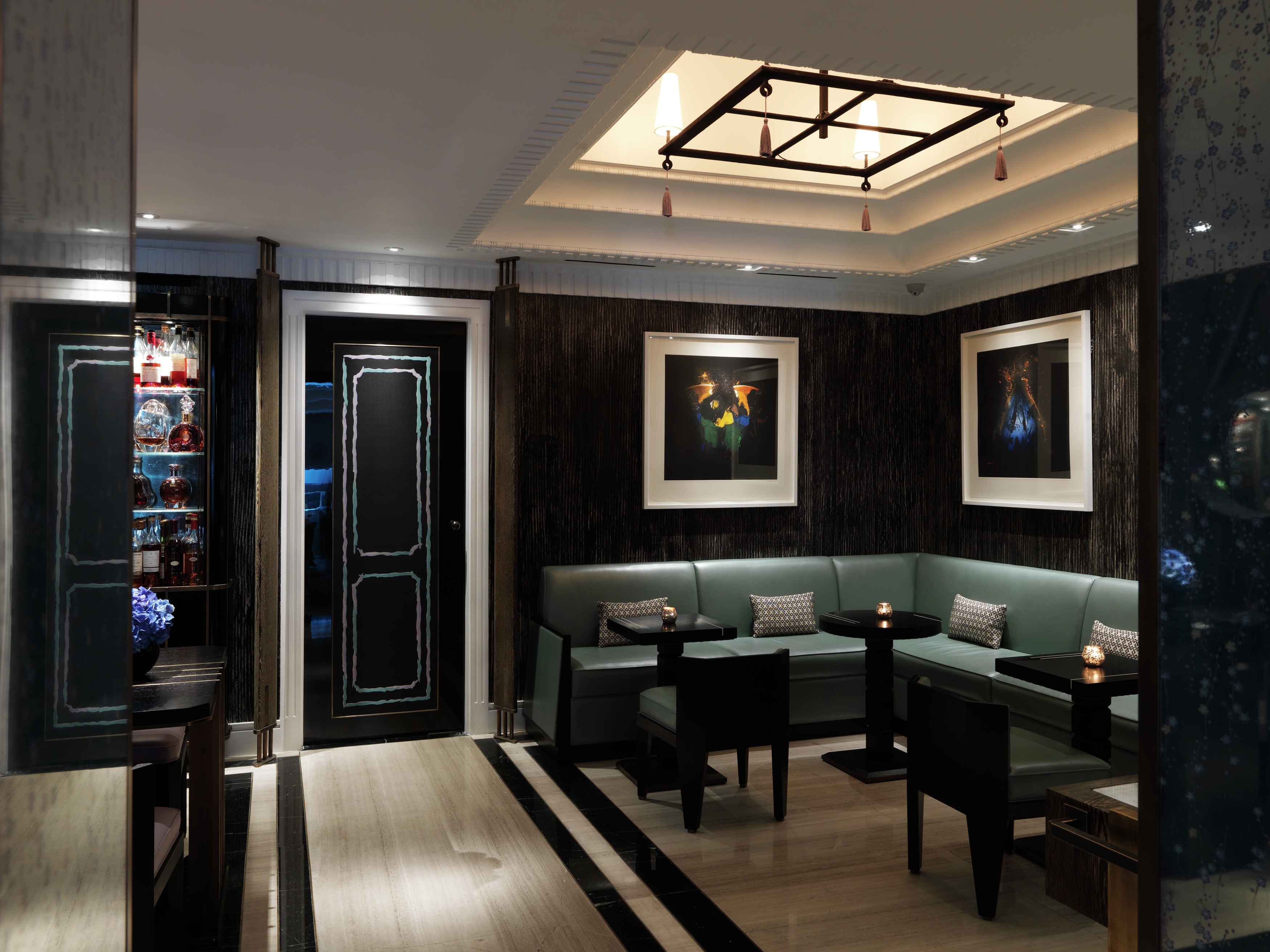 Inspiration Table at Restaurant Gordon Ramsay, plush seating for intimate networking events.