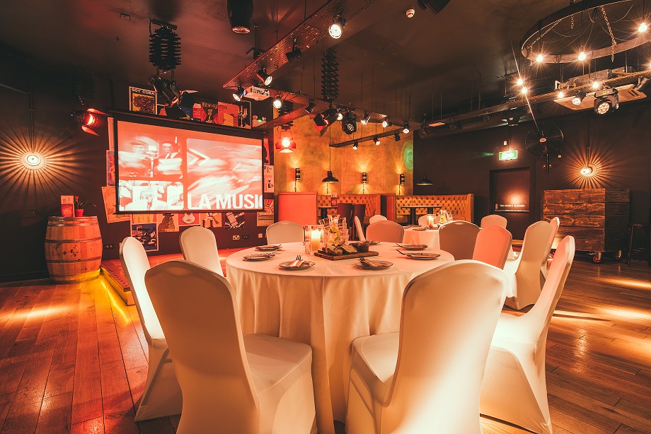 Elegant event space at Casa & Havana, perfect for corporate dinners and gatherings.