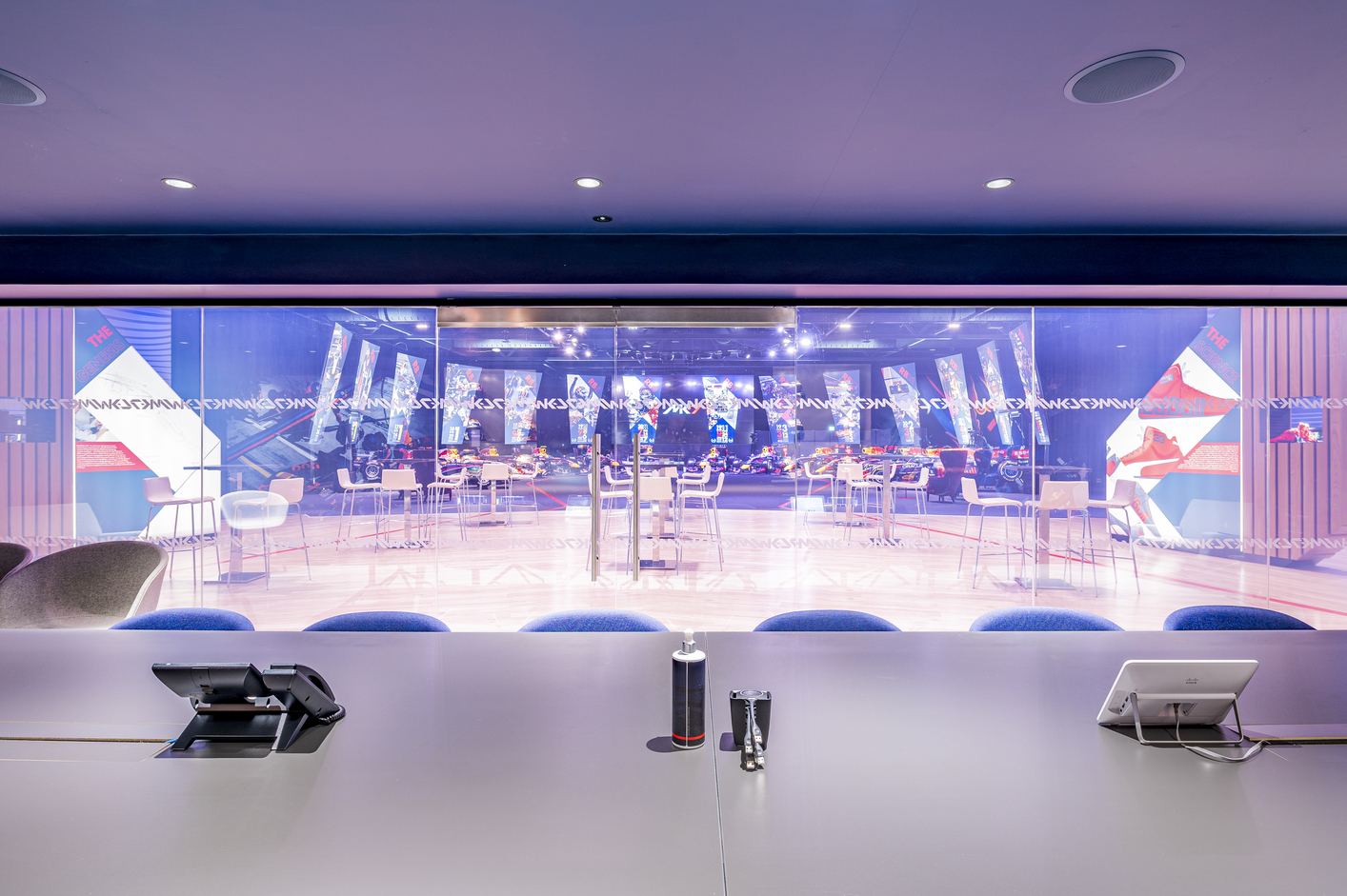 MK-7 Boardroom - l2xapkgy4fl.jpg