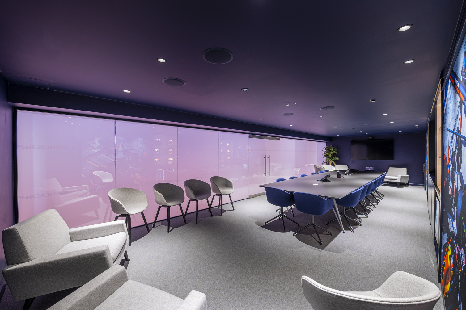 MK-7 Boardroom - cwodmbxr1rs.jpg