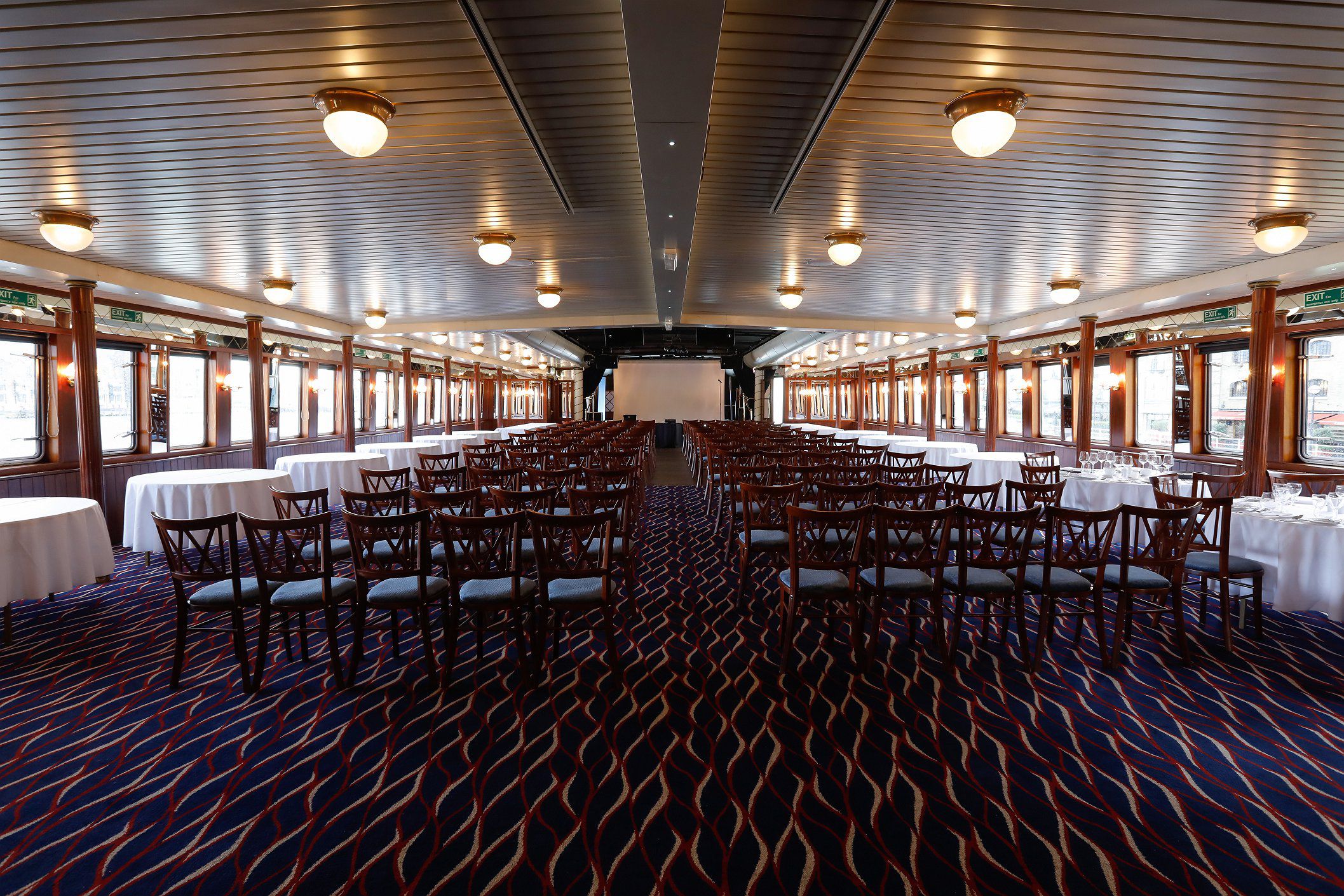 Whole Venue - cwhkoo5ybis.jpg