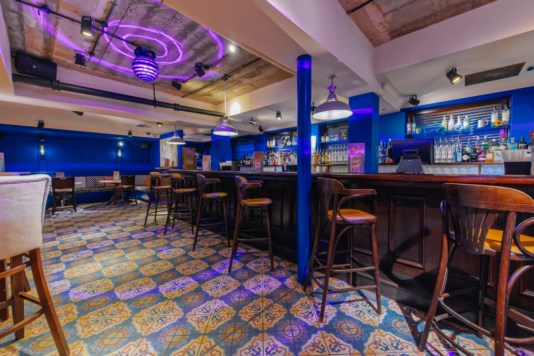 Lounge Bar - 5vlfzhy5sqh.jpg