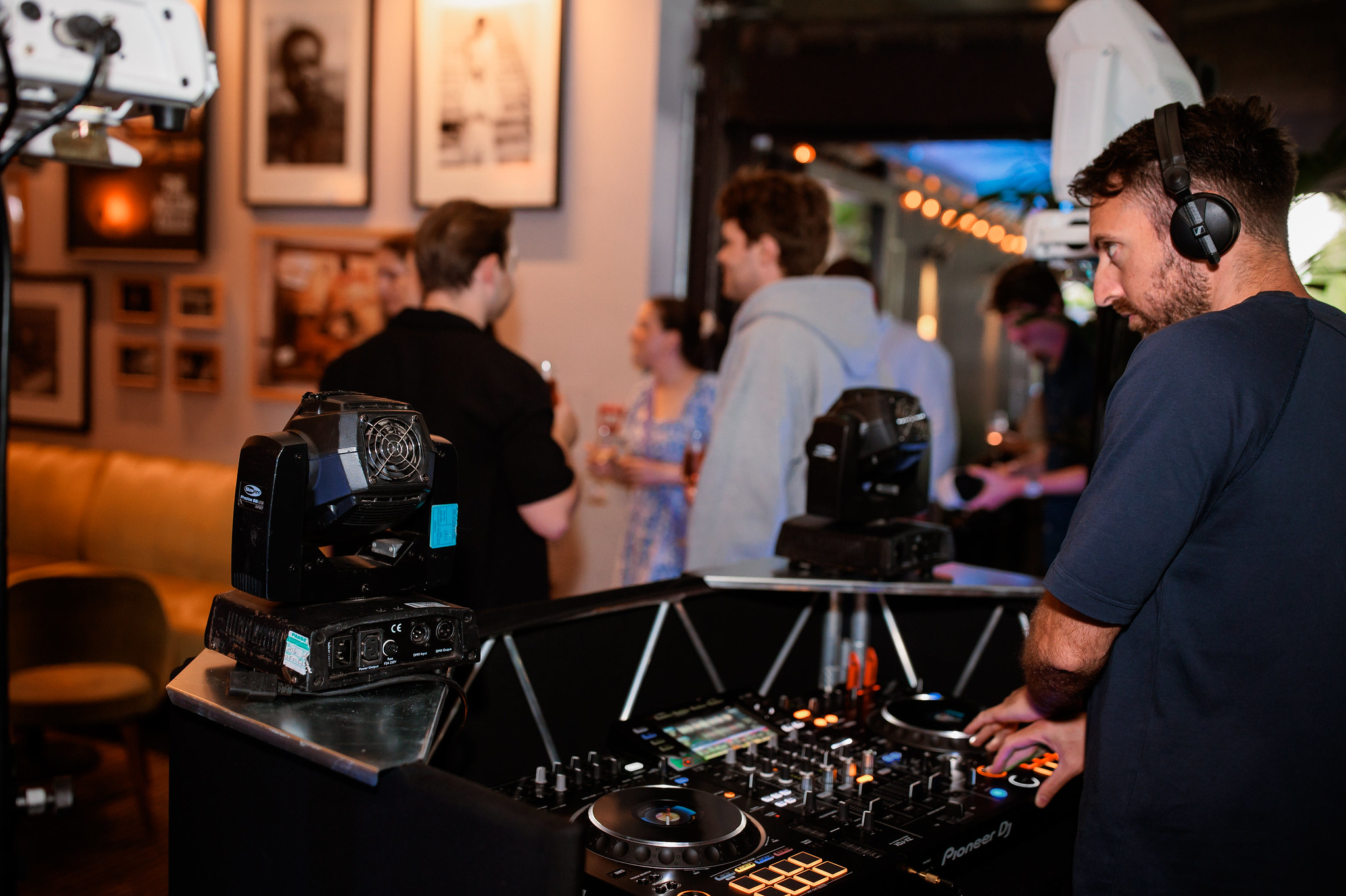 Balcony Bar - adff9910-e0f0-4fc3-b26a-9c0811a8dce9.jpg