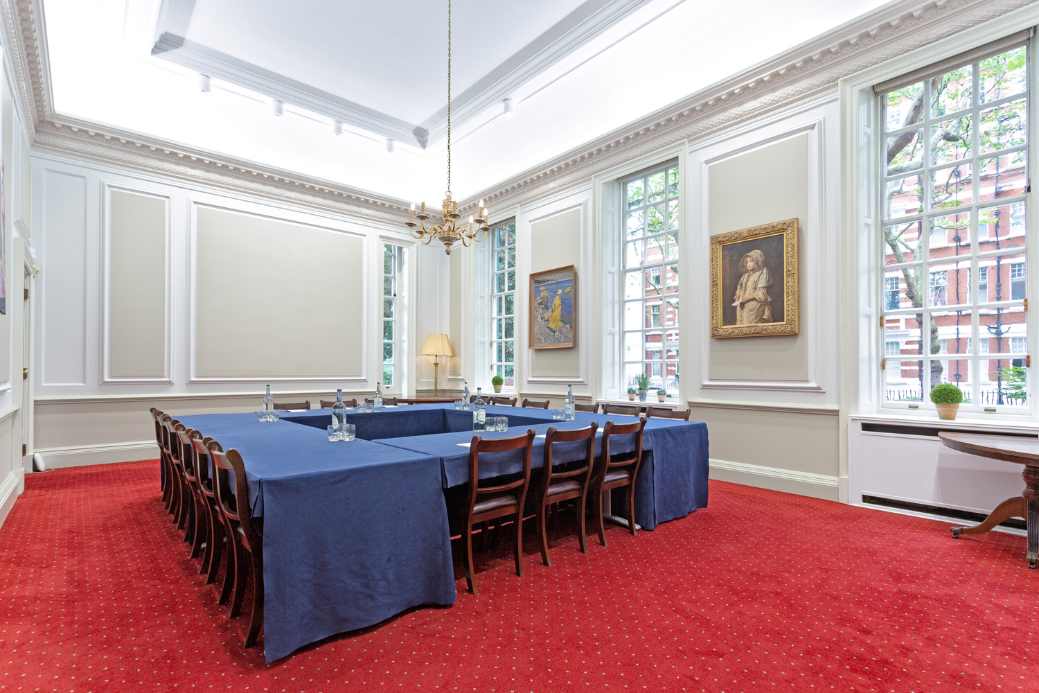 The Drawing Room  - f004n2v3lxc.JPG