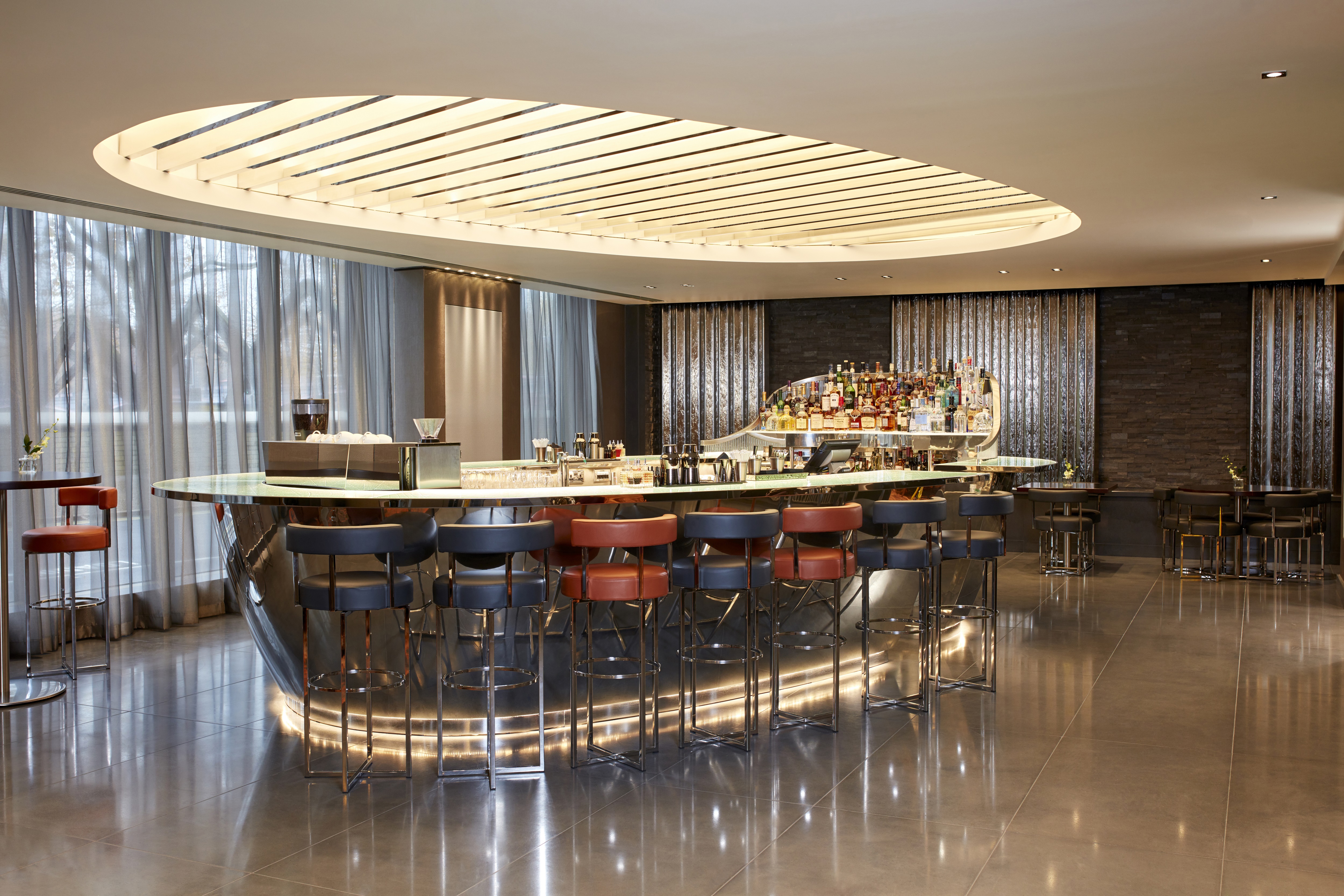 POTUS Bar at Crowne Plaza London: modern venue for networking events and social gatherings.
