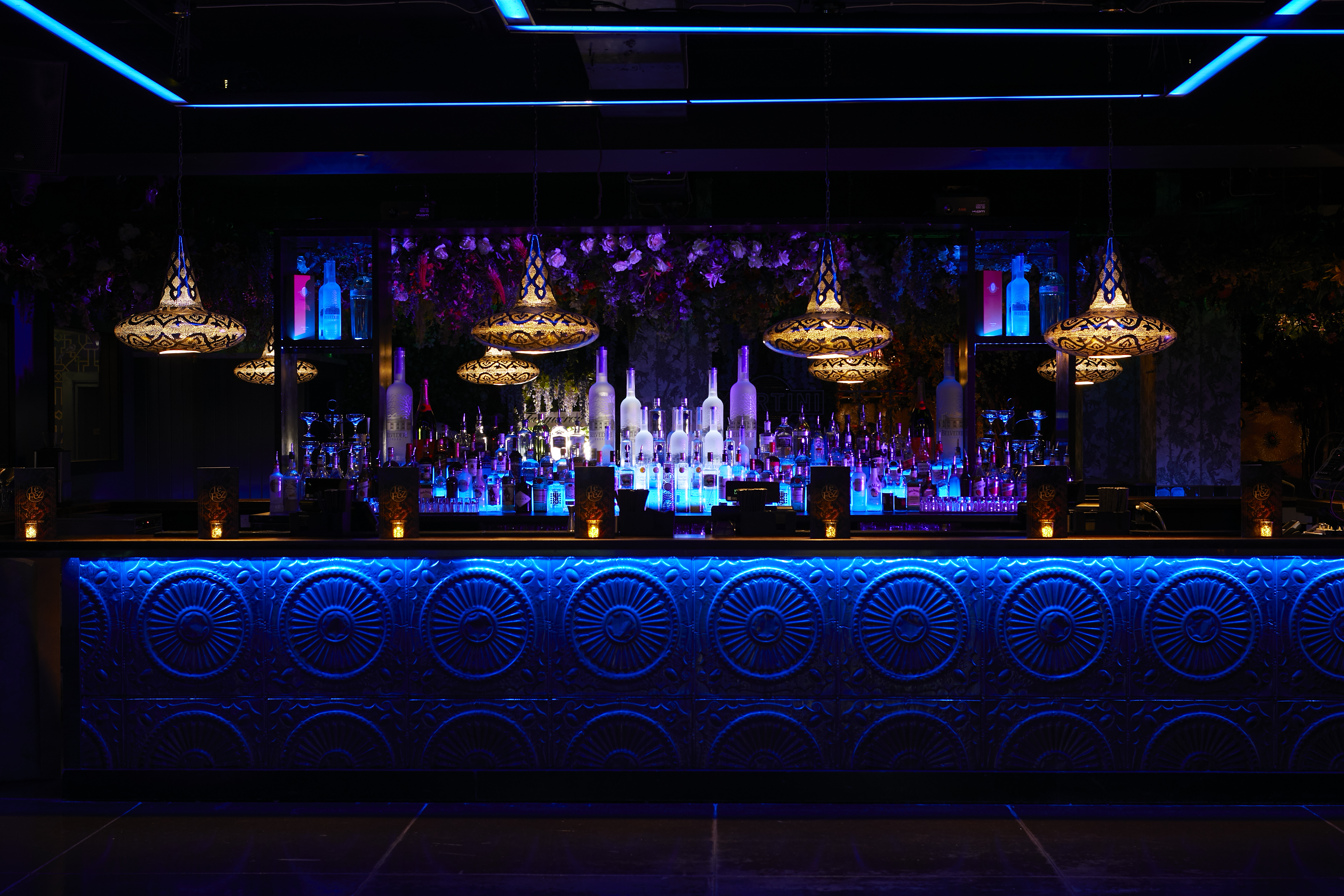 Le Club  - b5dd0zoci4r.jpg