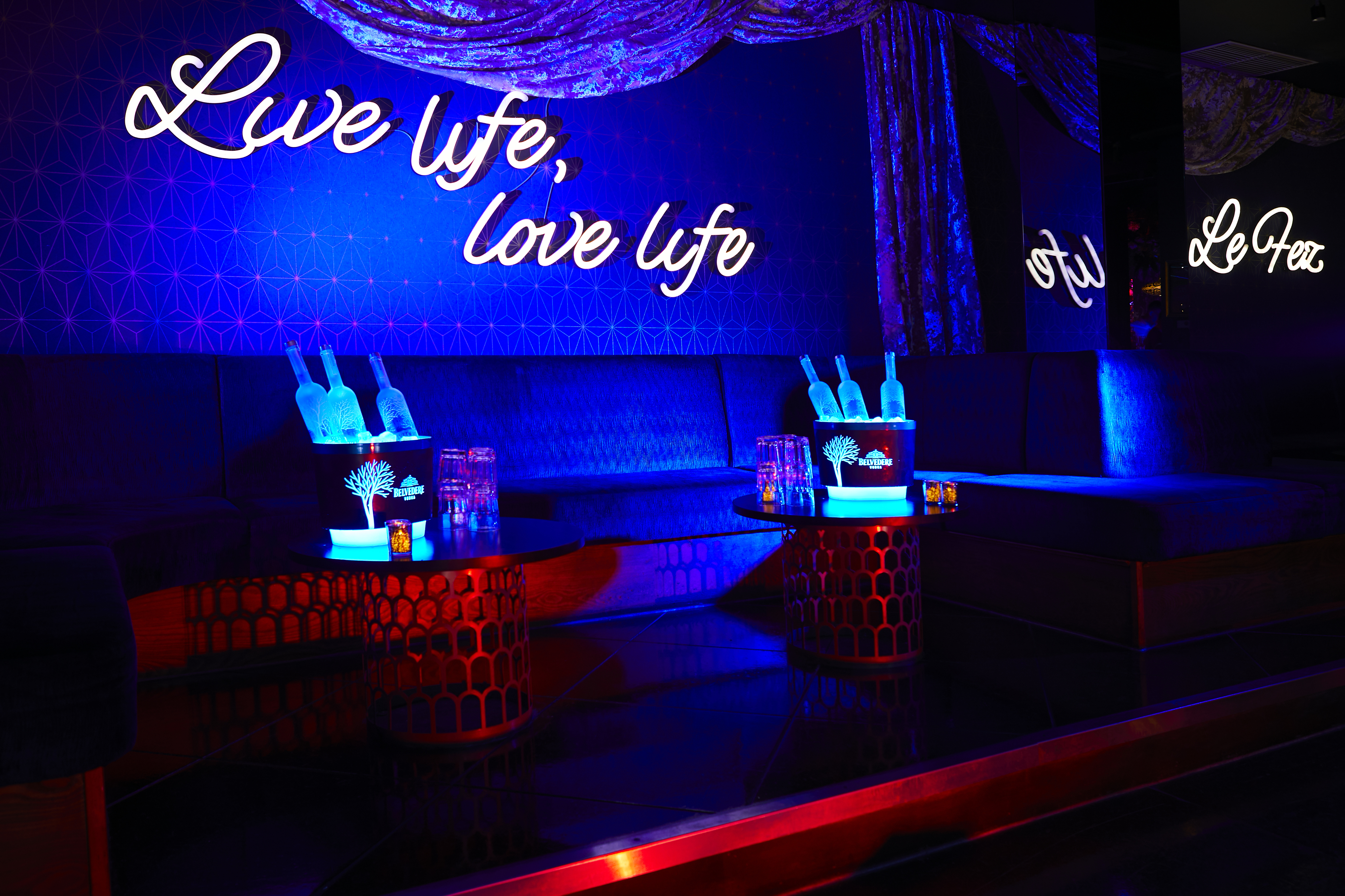 Le Club  - ckj44enpj4m.jpg