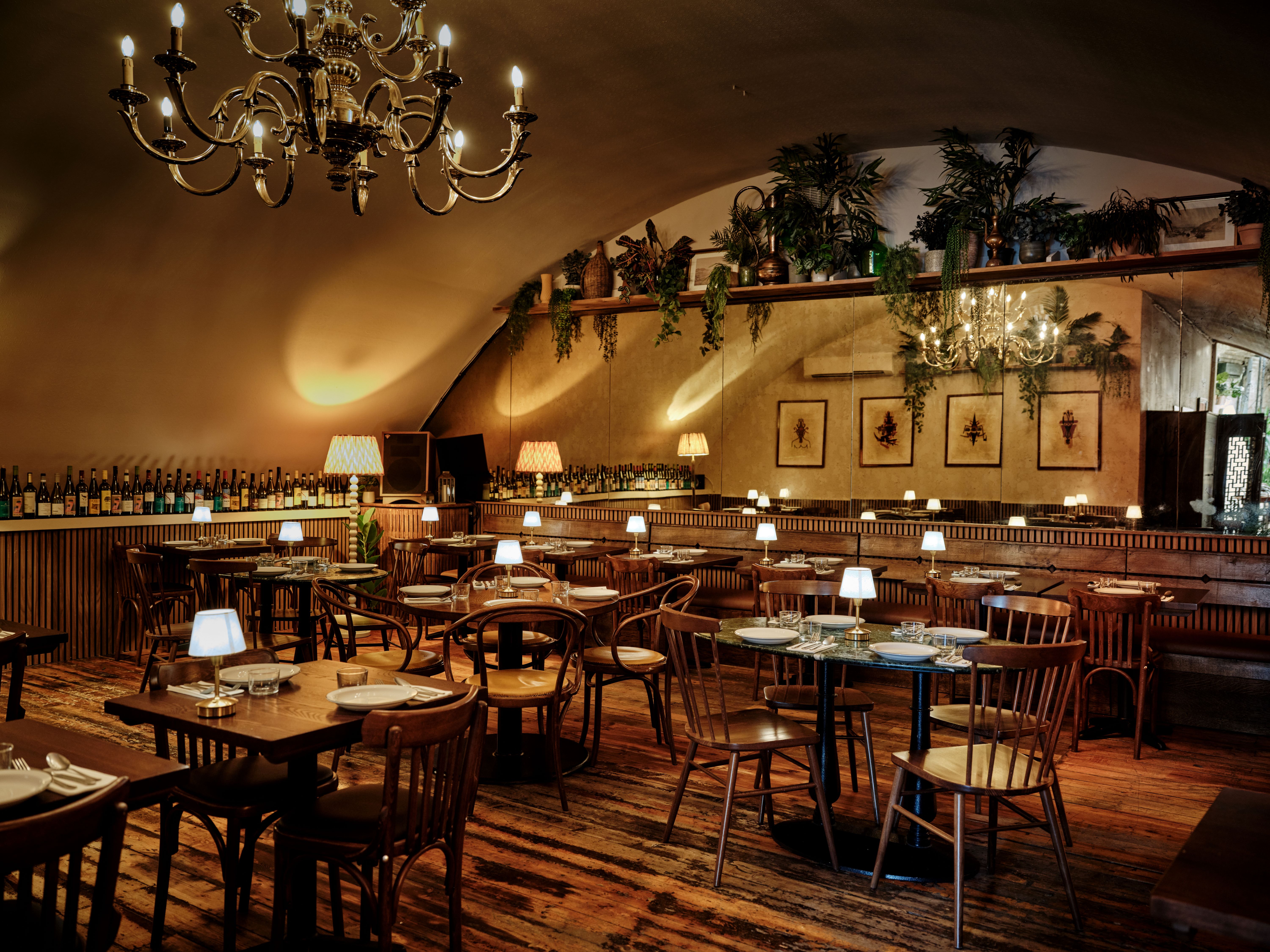 Boa Pinga Dining Room - ccb17f89-eea3-44e7-a8e4-3632d1c3a7ce.jpg