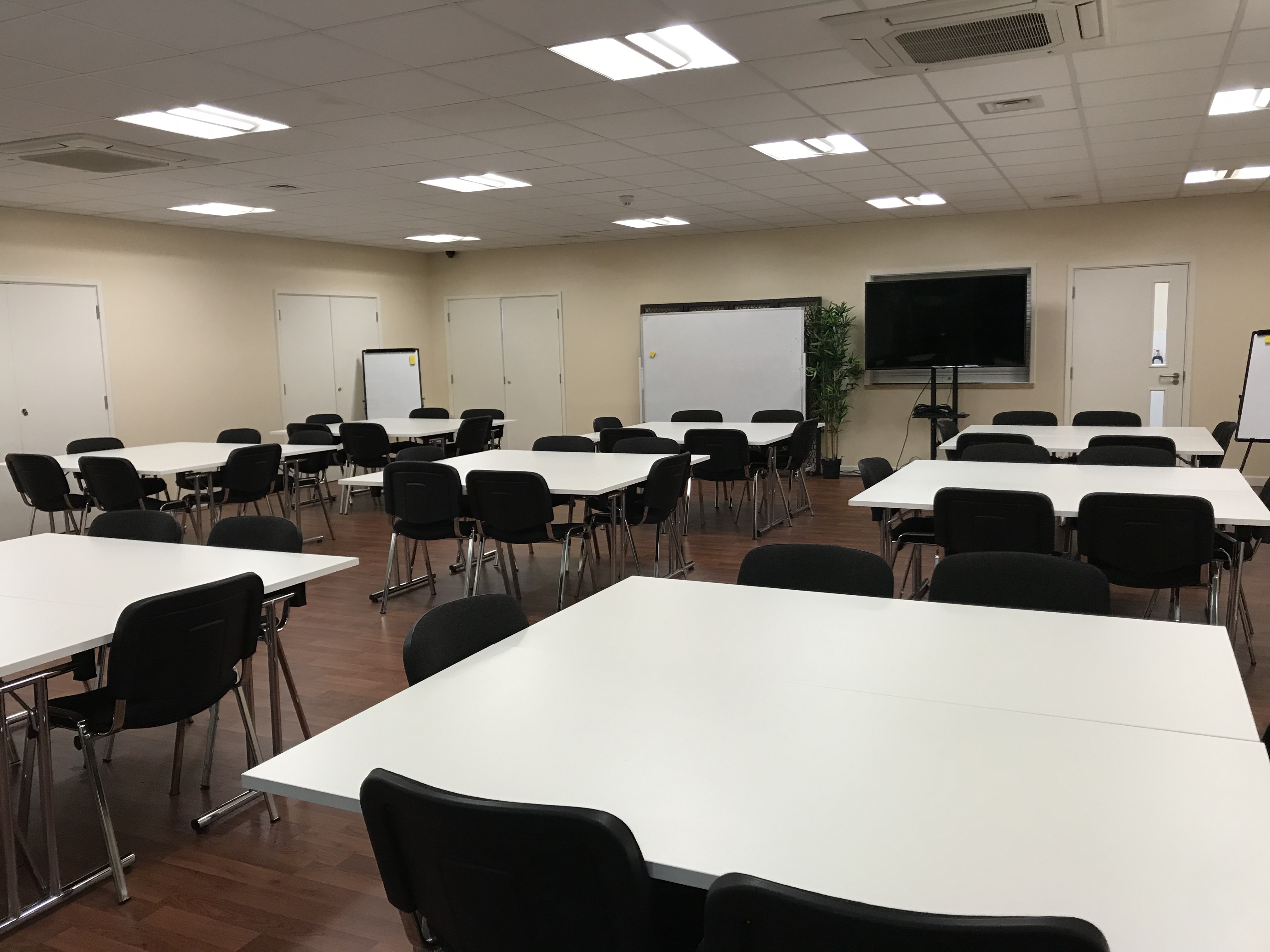 Whole Venue - ecehutj0mte.jpeg