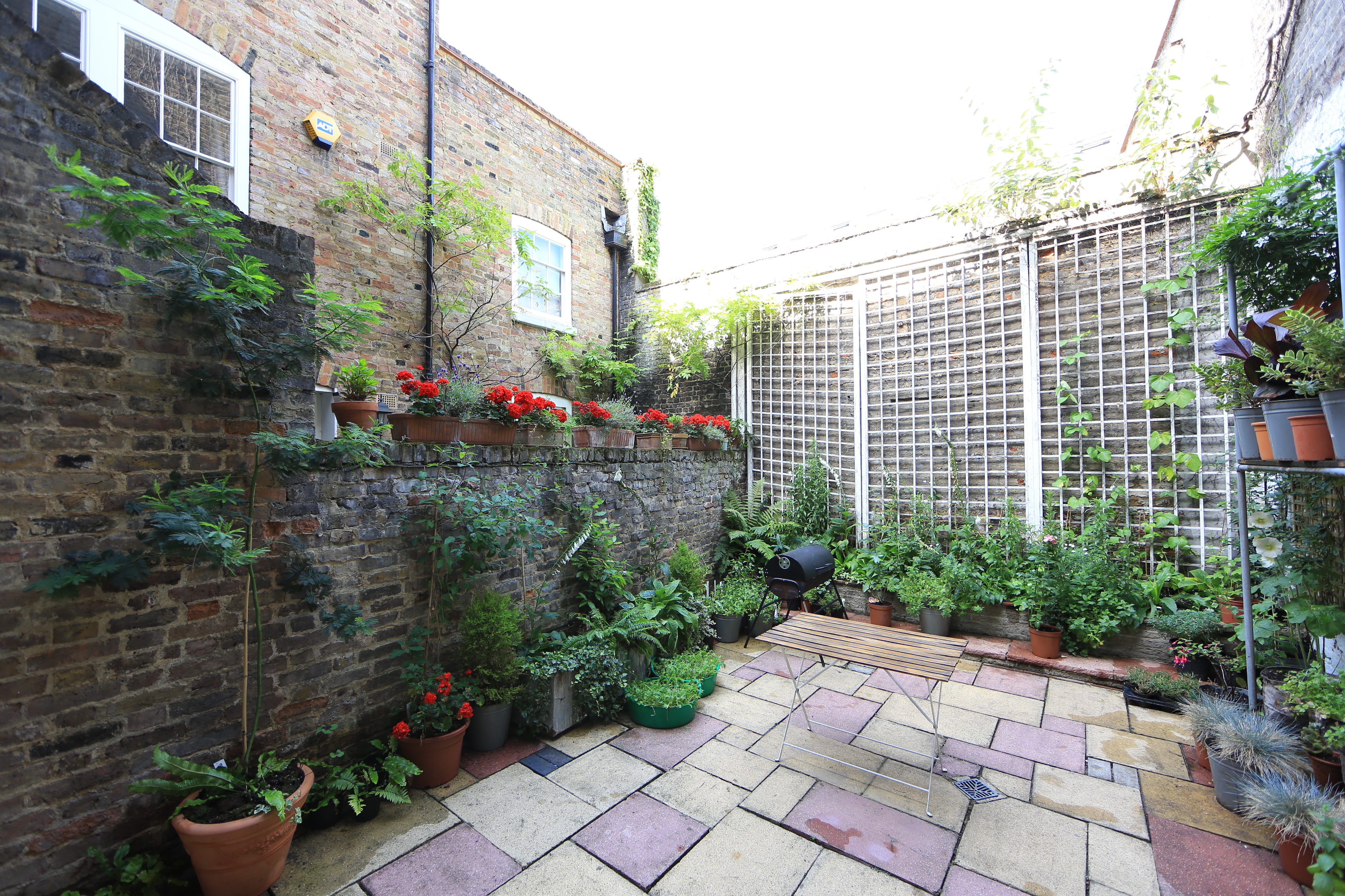 Charming outdoor event space at Ground Floor 28, perfect for meetings and gatherings.