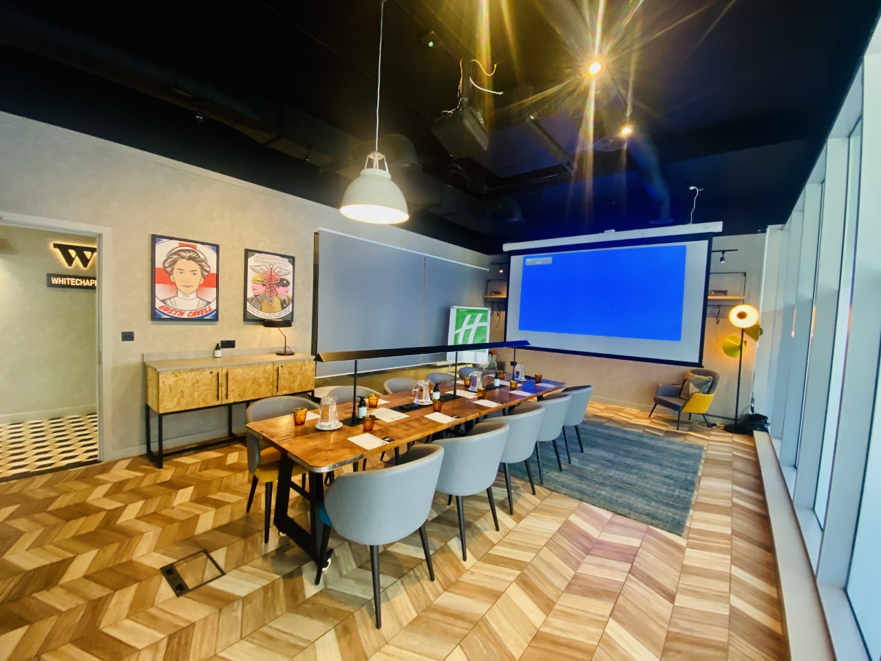Modern meeting room at Holiday Inn Whitechapel, perfect for workshops and corporate events.