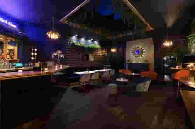 Lounge Bar