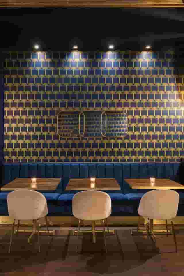 Lounge Bar