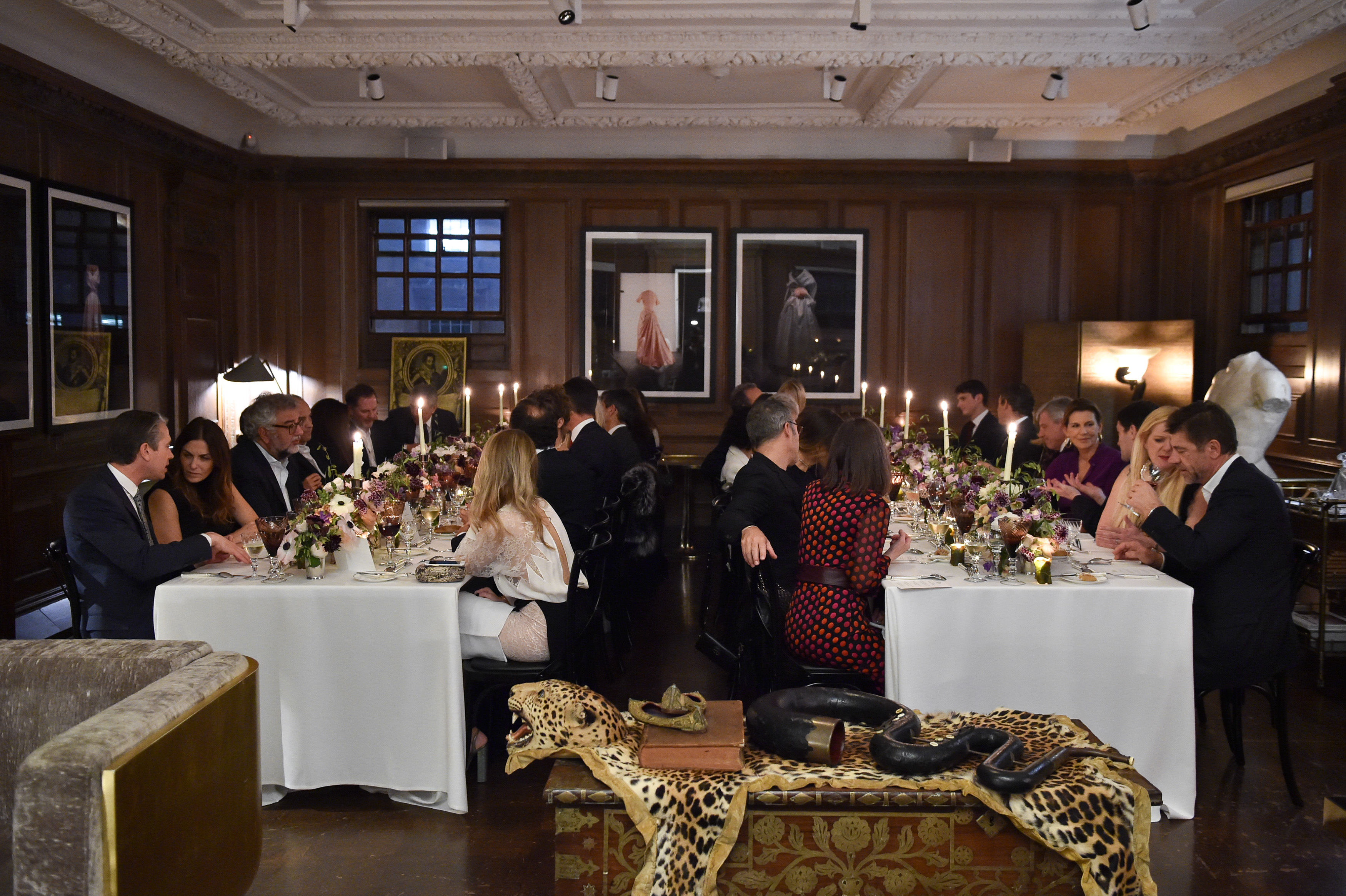 Elegant dining room in Maison Assouline, perfect for formal events and networking.