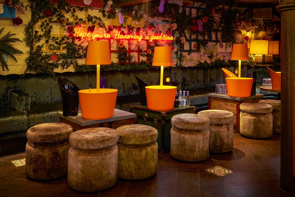 Little Havanna room - x1w3zjjwqos.jpg