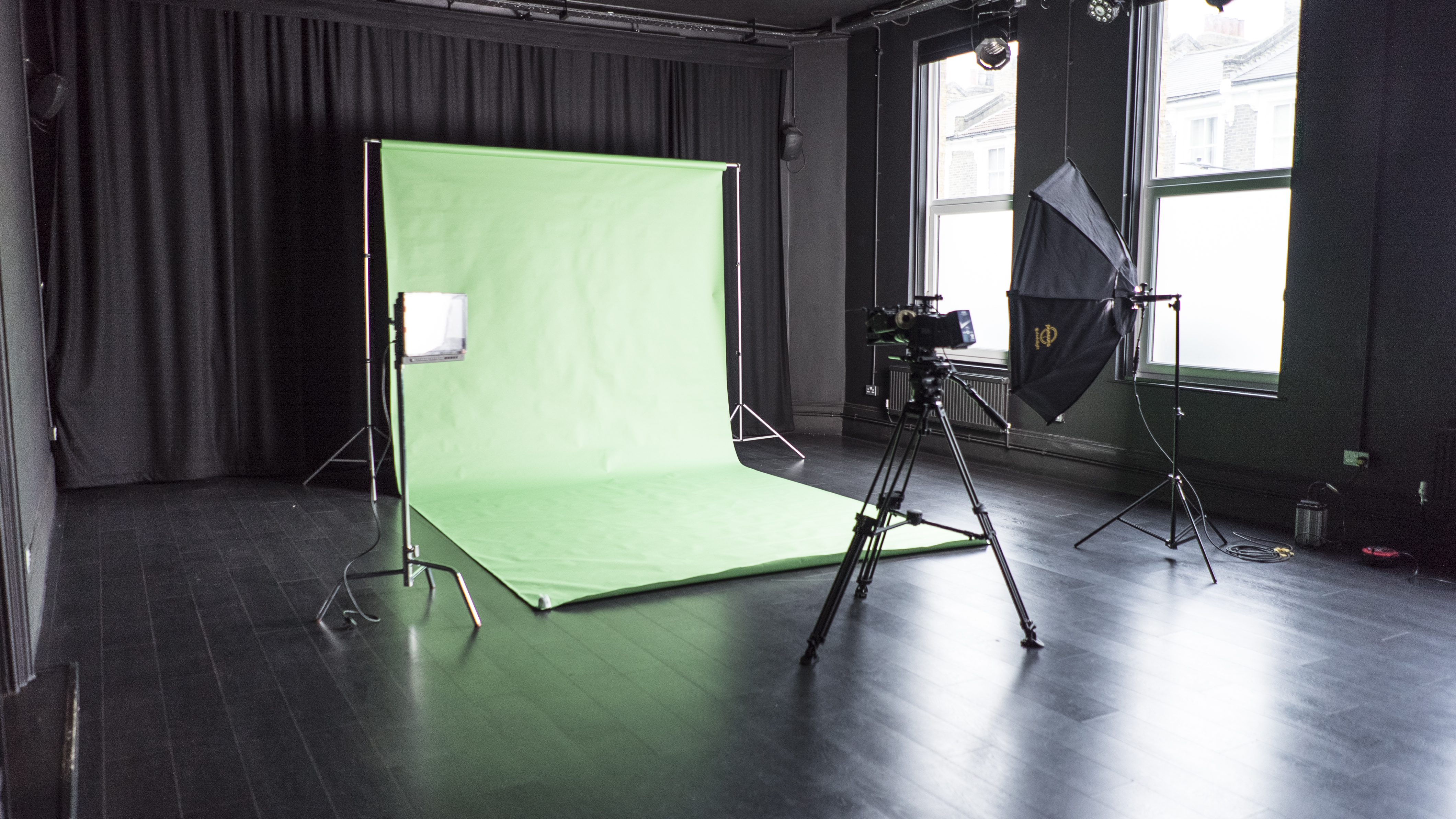 Theatre Space - wcxn2el2kbj.jpg