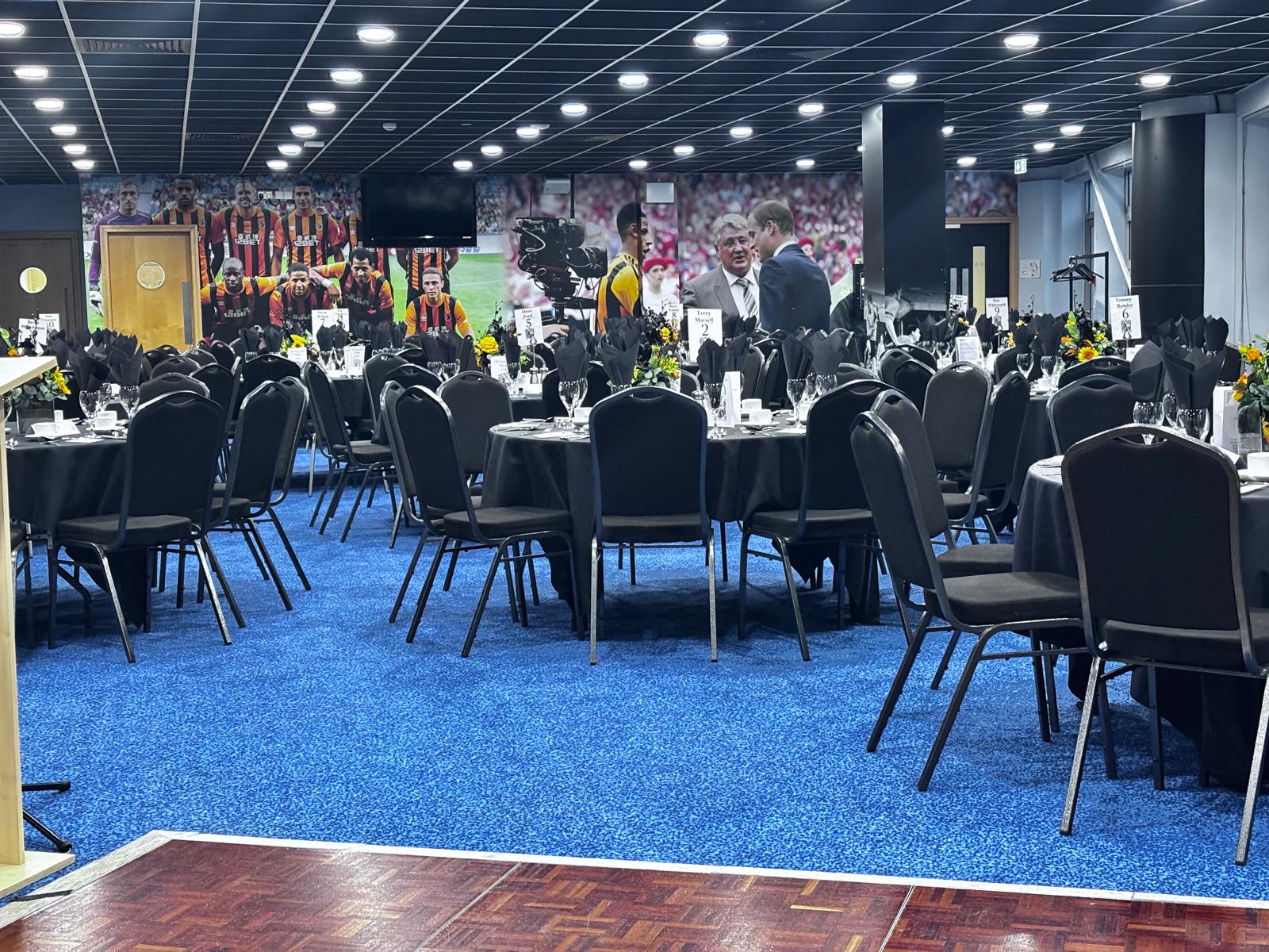 1904 Lounge - jhhxi00blub.JPG