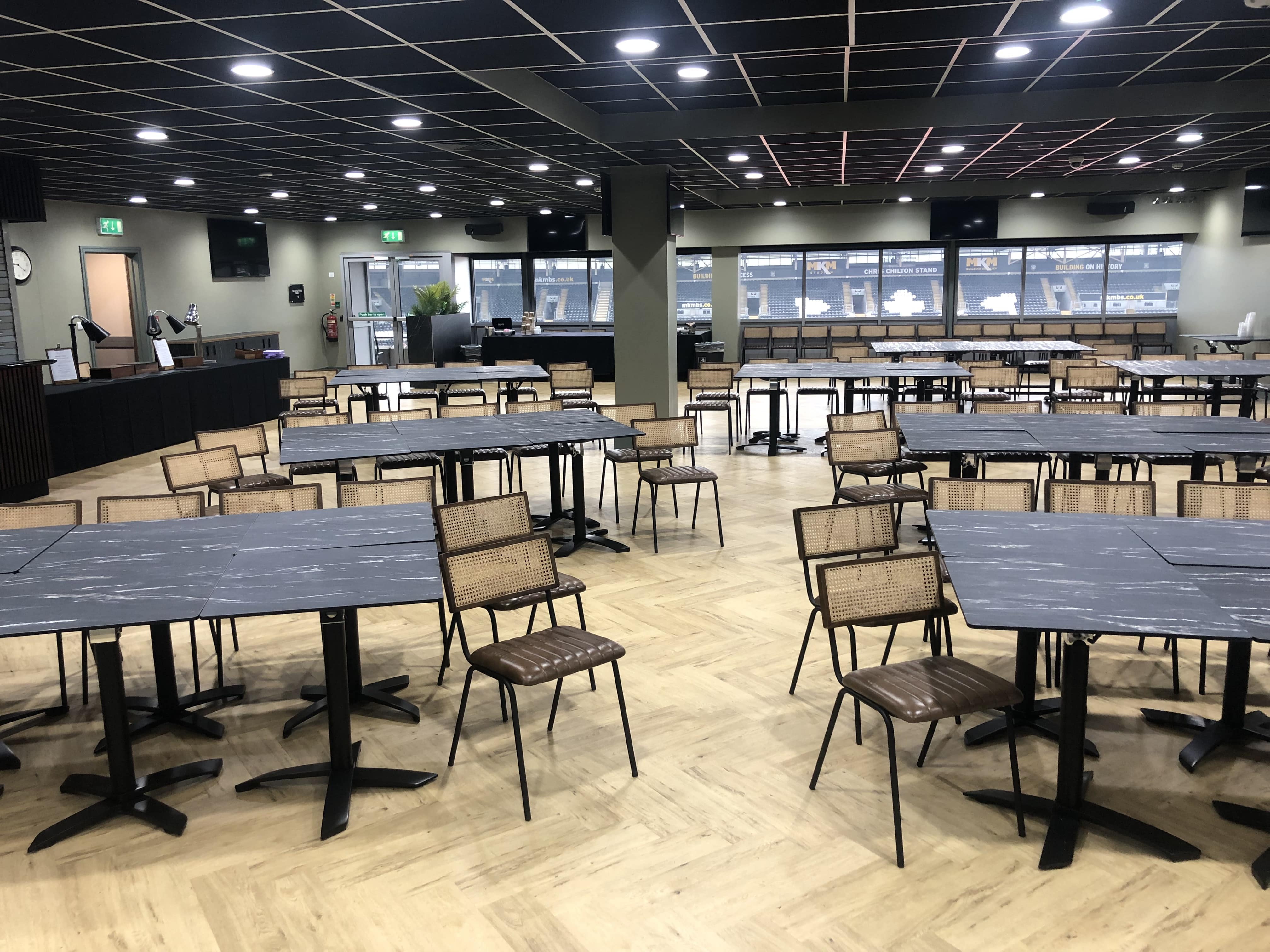 Circle Restaurant - iz2e1pze5ce.JPG